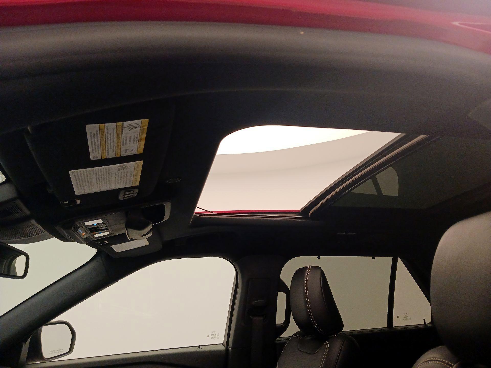 Thumbnail: 2020 Ford Explorer - 20