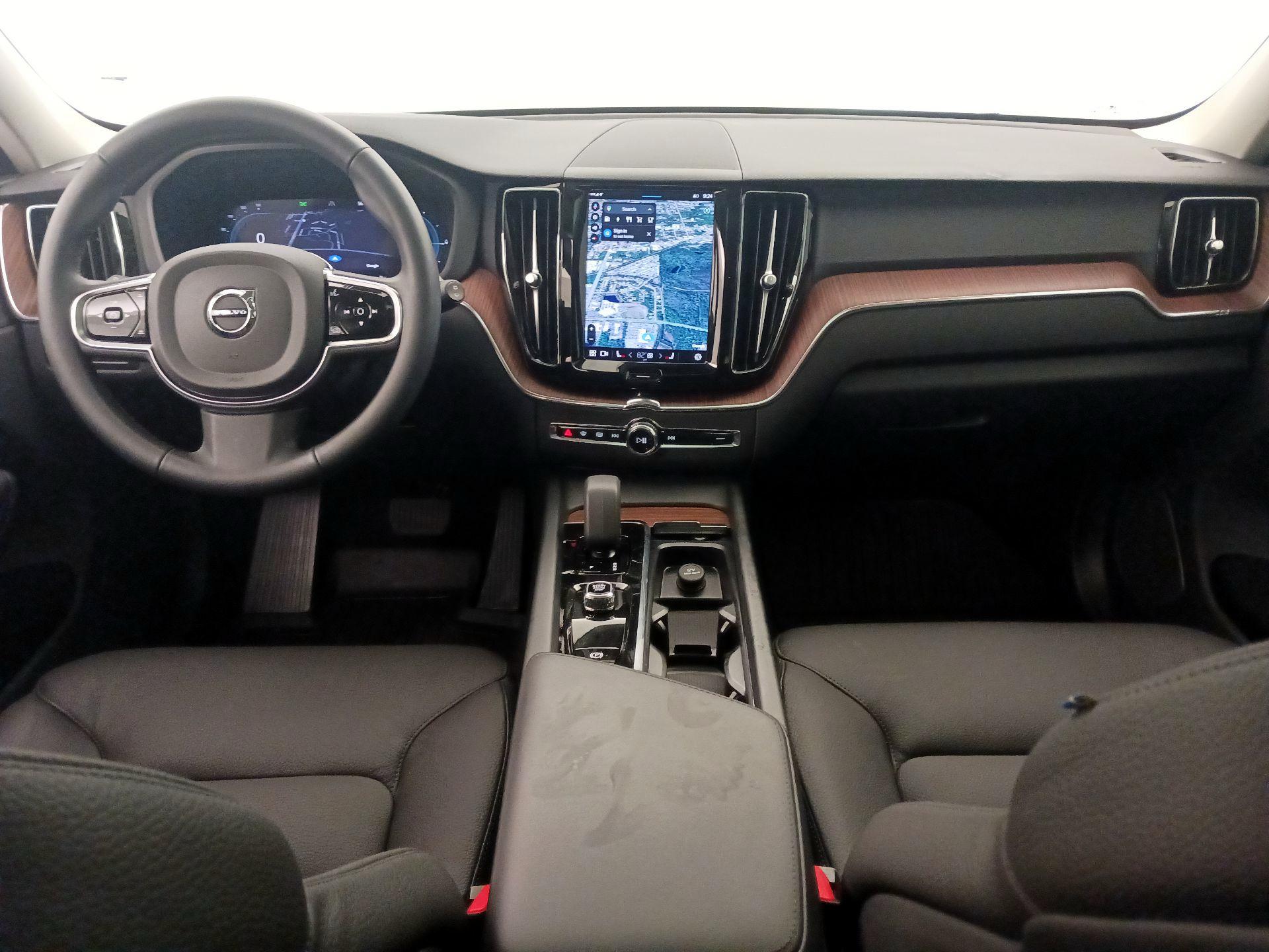 Thumbnail: 2024 Volvo XC60 - 9