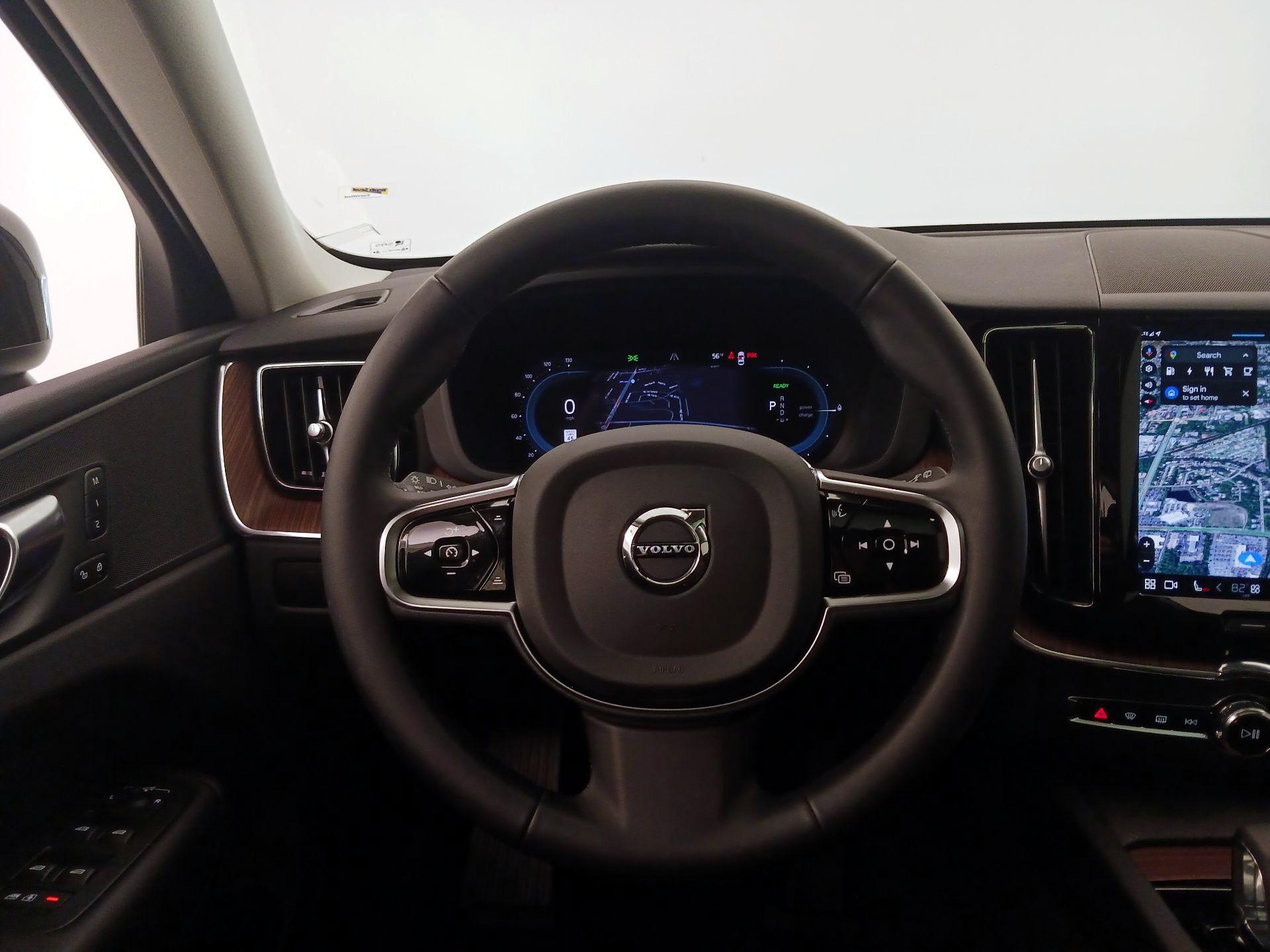 Thumbnail: 2024 Volvo XC60 - 10