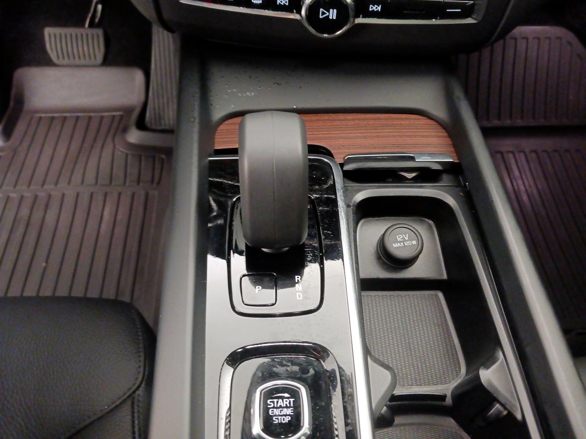 Thumbnail: 2024 Volvo XC60 - 18