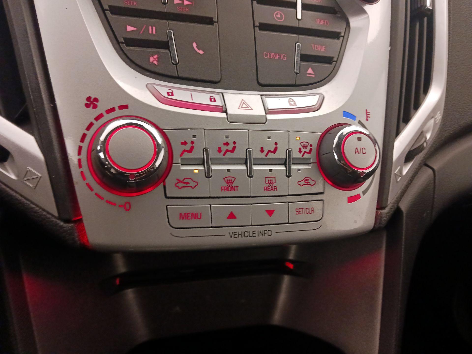 Thumbnail: 2015 GMC Terrain - 15