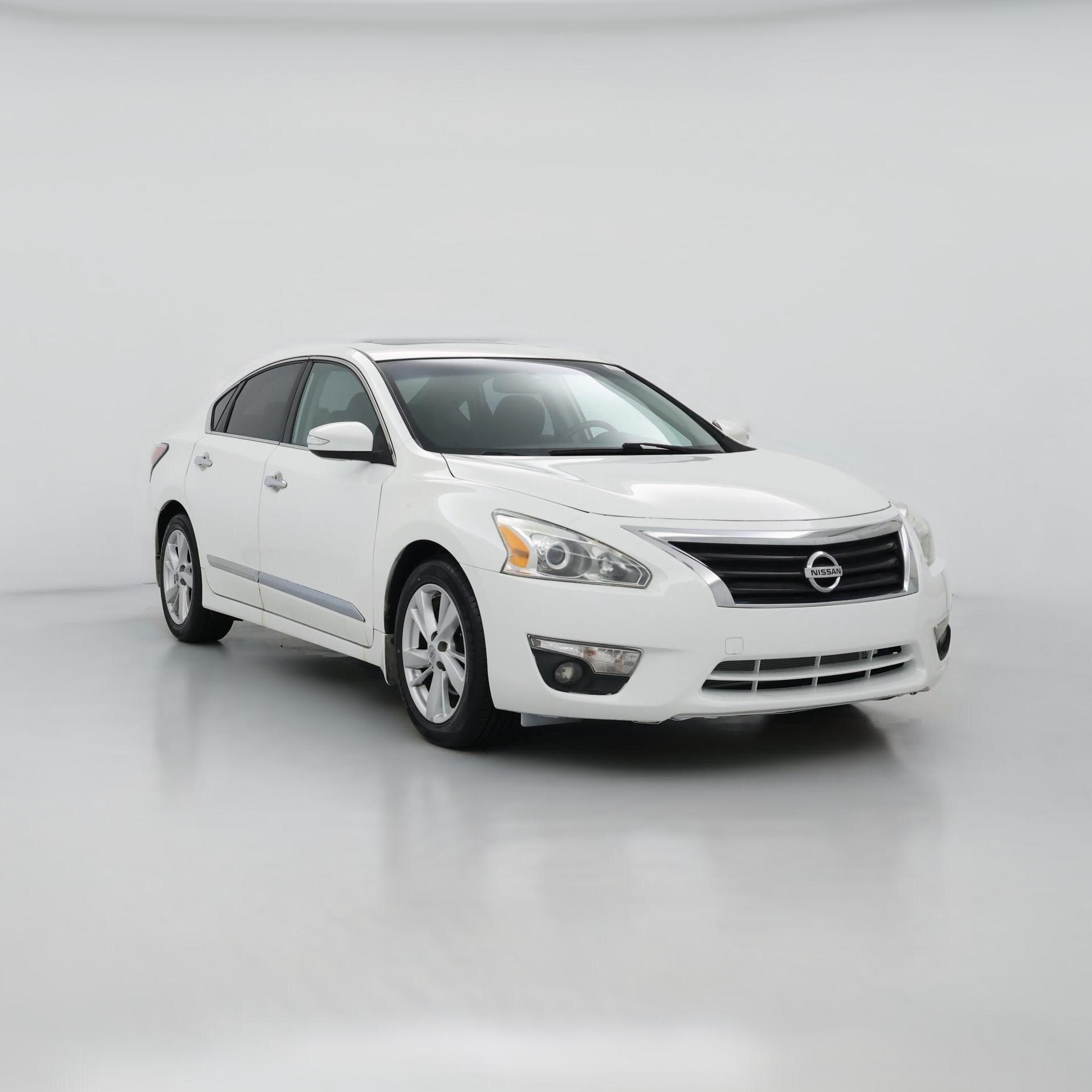 Thumbnail: 2015 Nissan Altima - 1