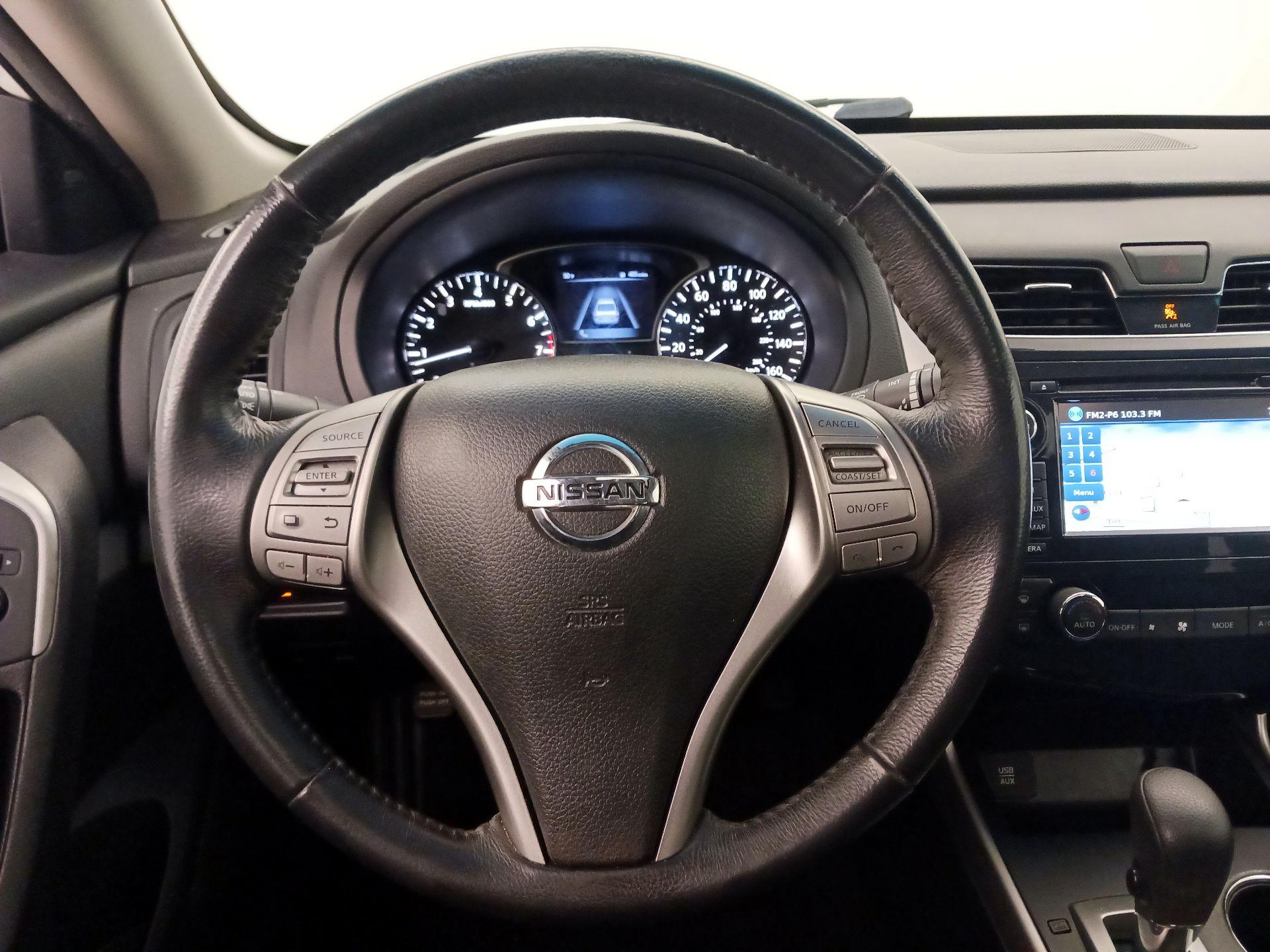 Thumbnail: 2015 Nissan Altima - 10