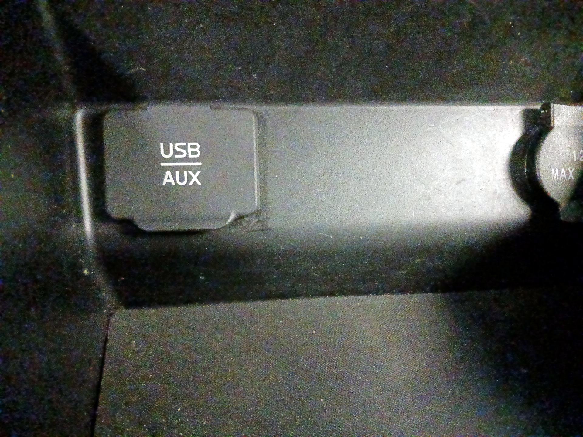 Thumbnail: 2015 Nissan Altima - 19