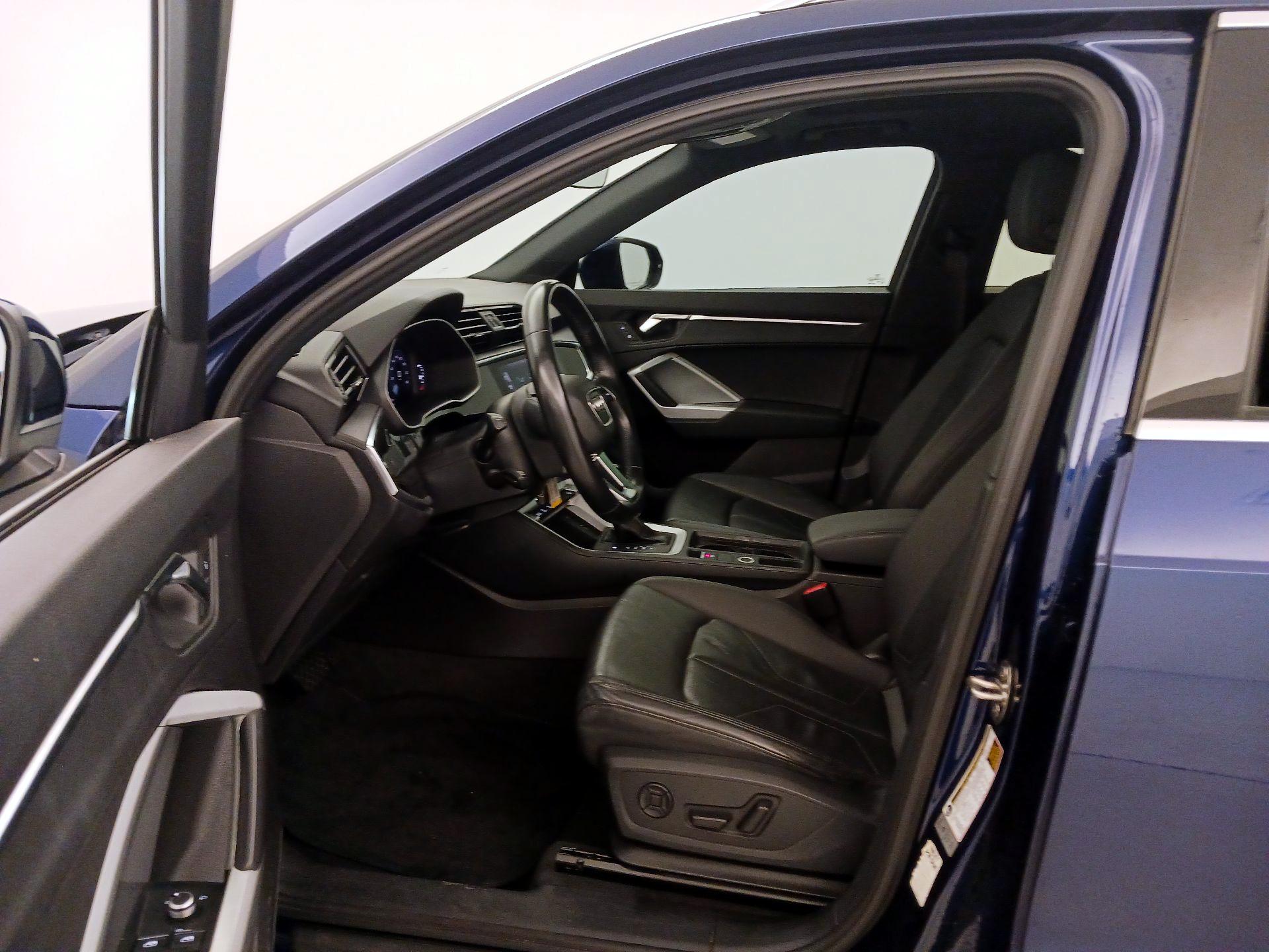 Thumbnail: 2021 Audi Q3 - 11