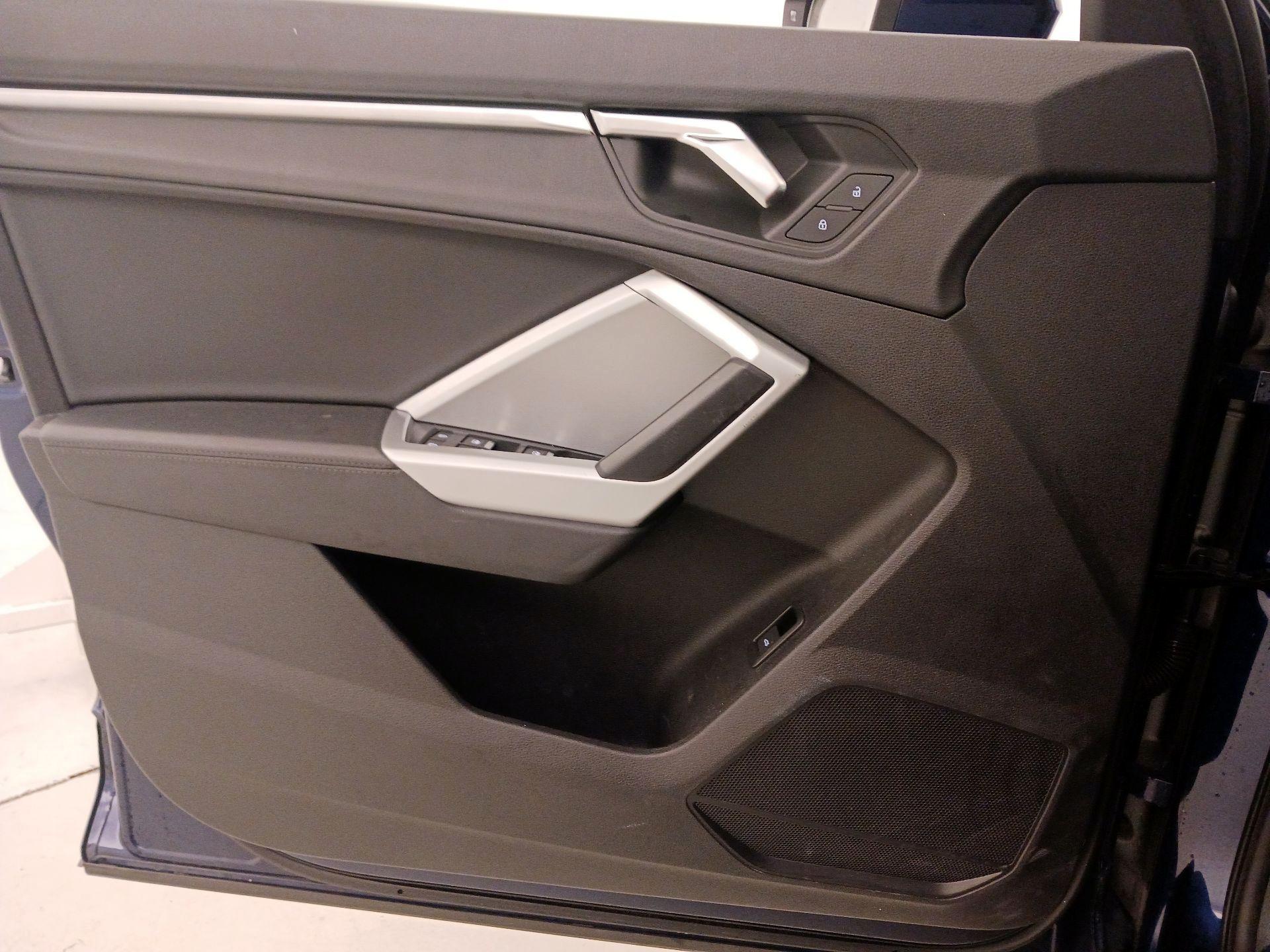 Thumbnail: 2021 Audi Q3 - 12