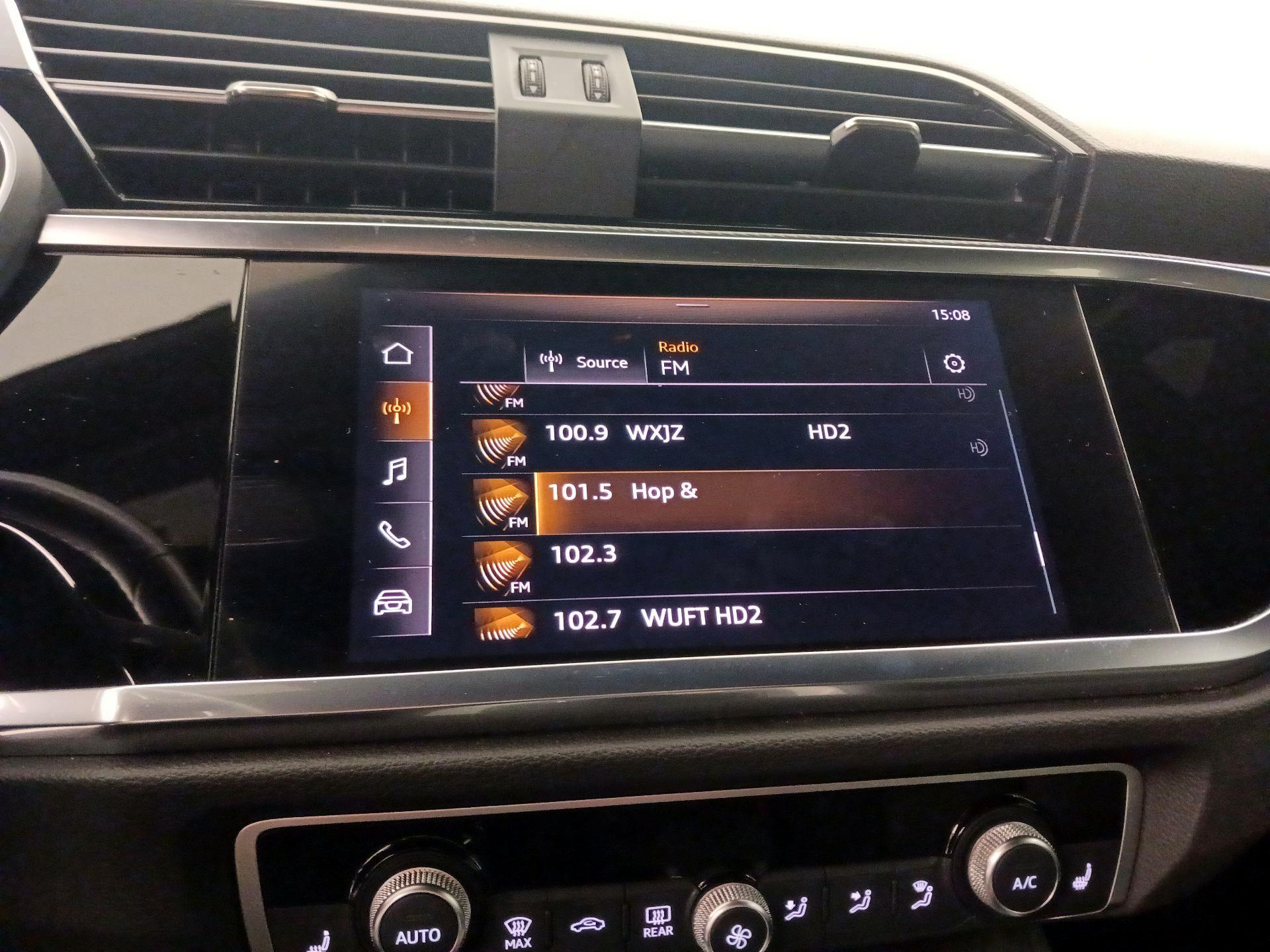 Thumbnail: 2021 Audi Q3 - 15