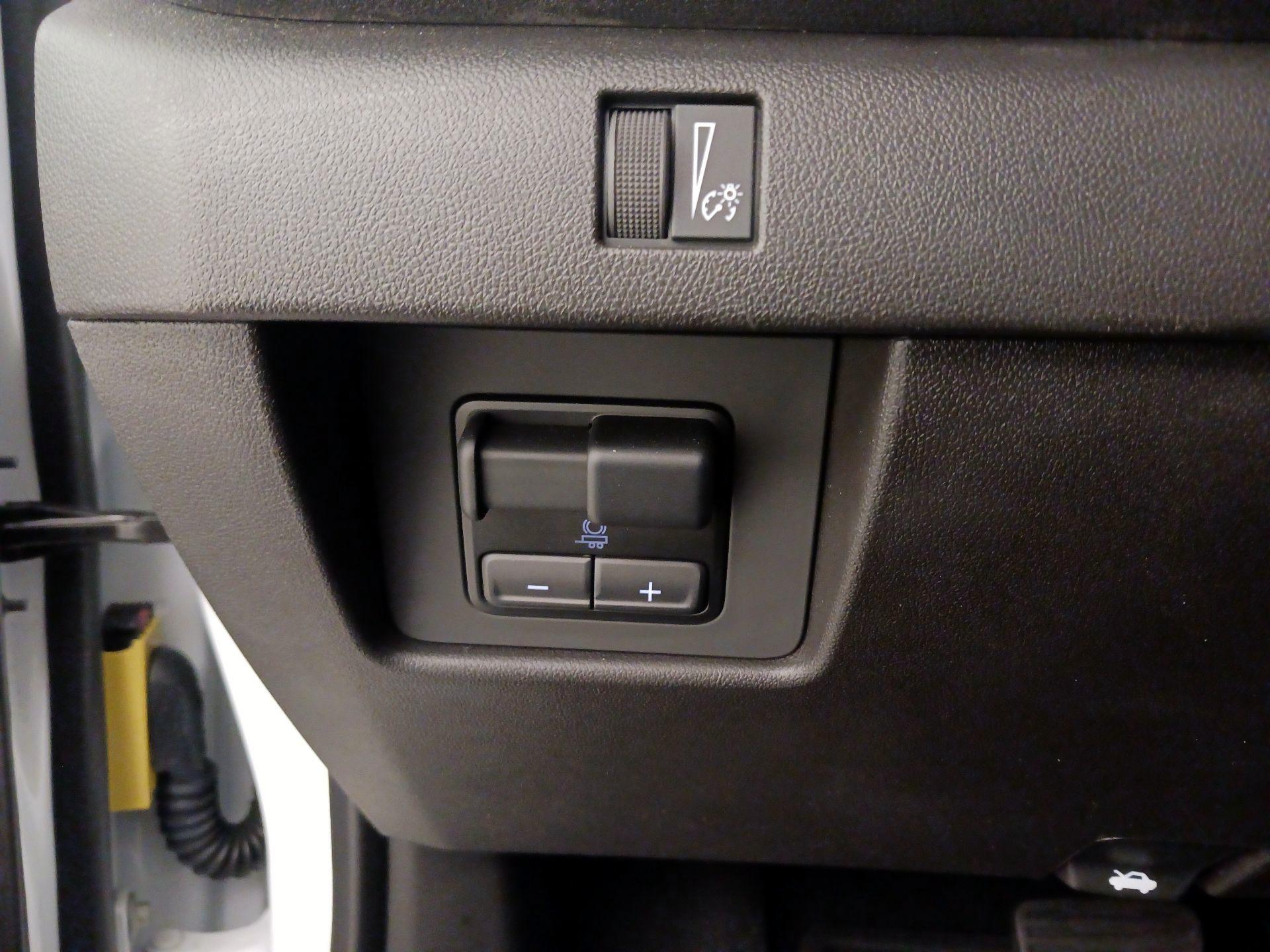 Thumbnail: 2024 Chevrolet Colorado - 13