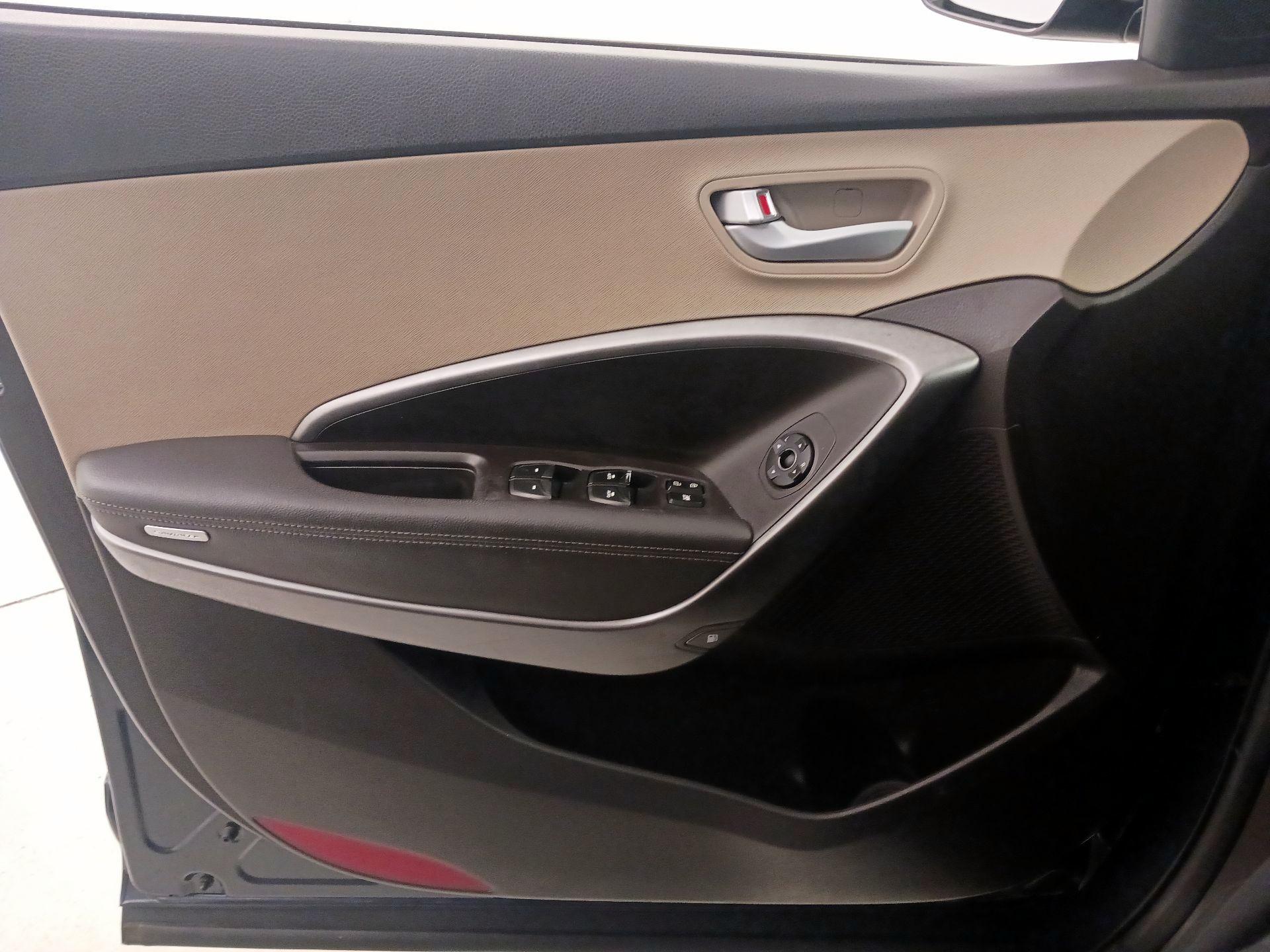 Thumbnail: 2017 Hyundai Santa Fe - 12