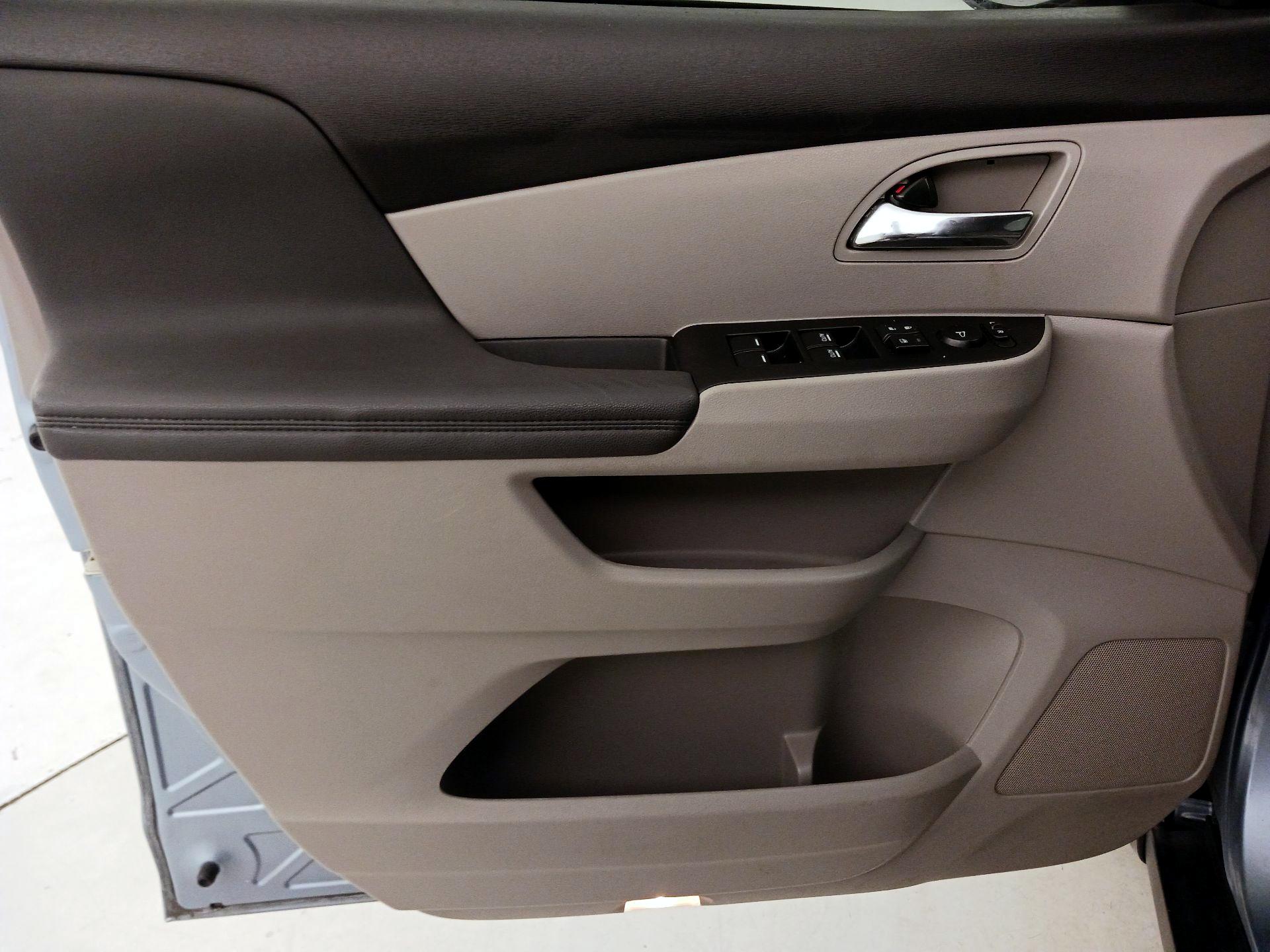 Thumbnail: 2014 Honda Odyssey - 12