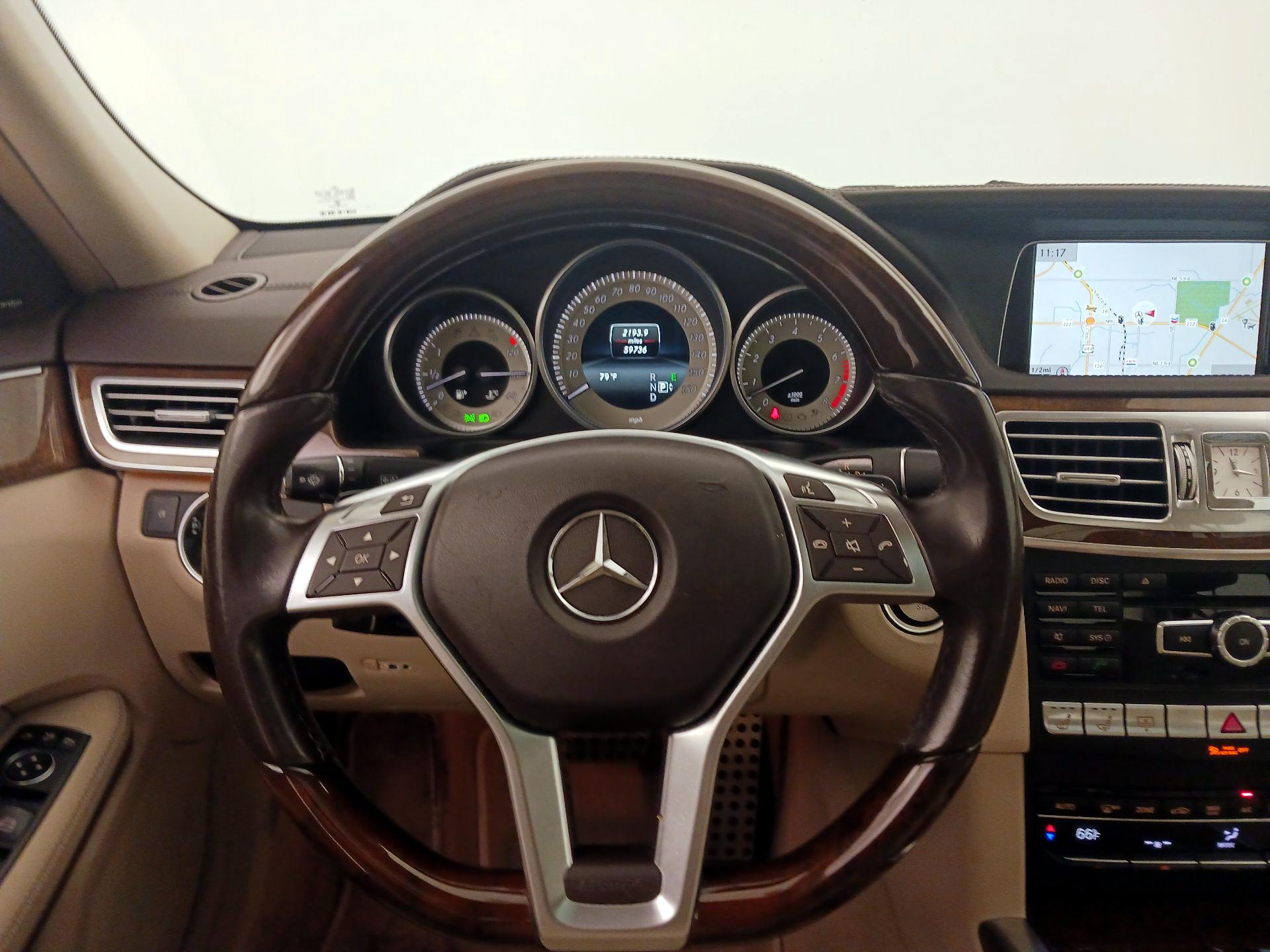 Thumbnail: 2015 Mercedes-Benz E-Class - 10
