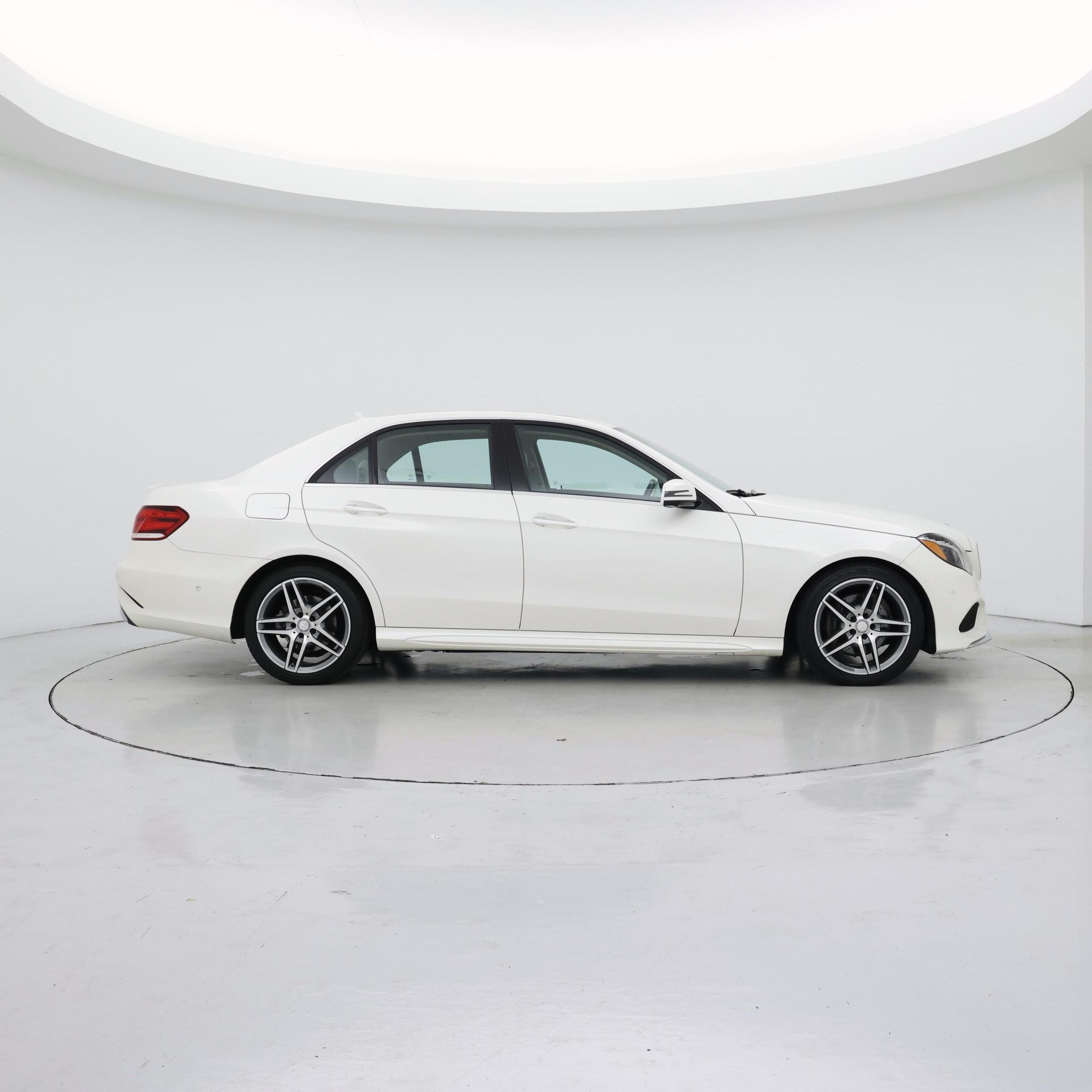 Thumbnail: 2015 Mercedes-Benz E-Class - 7