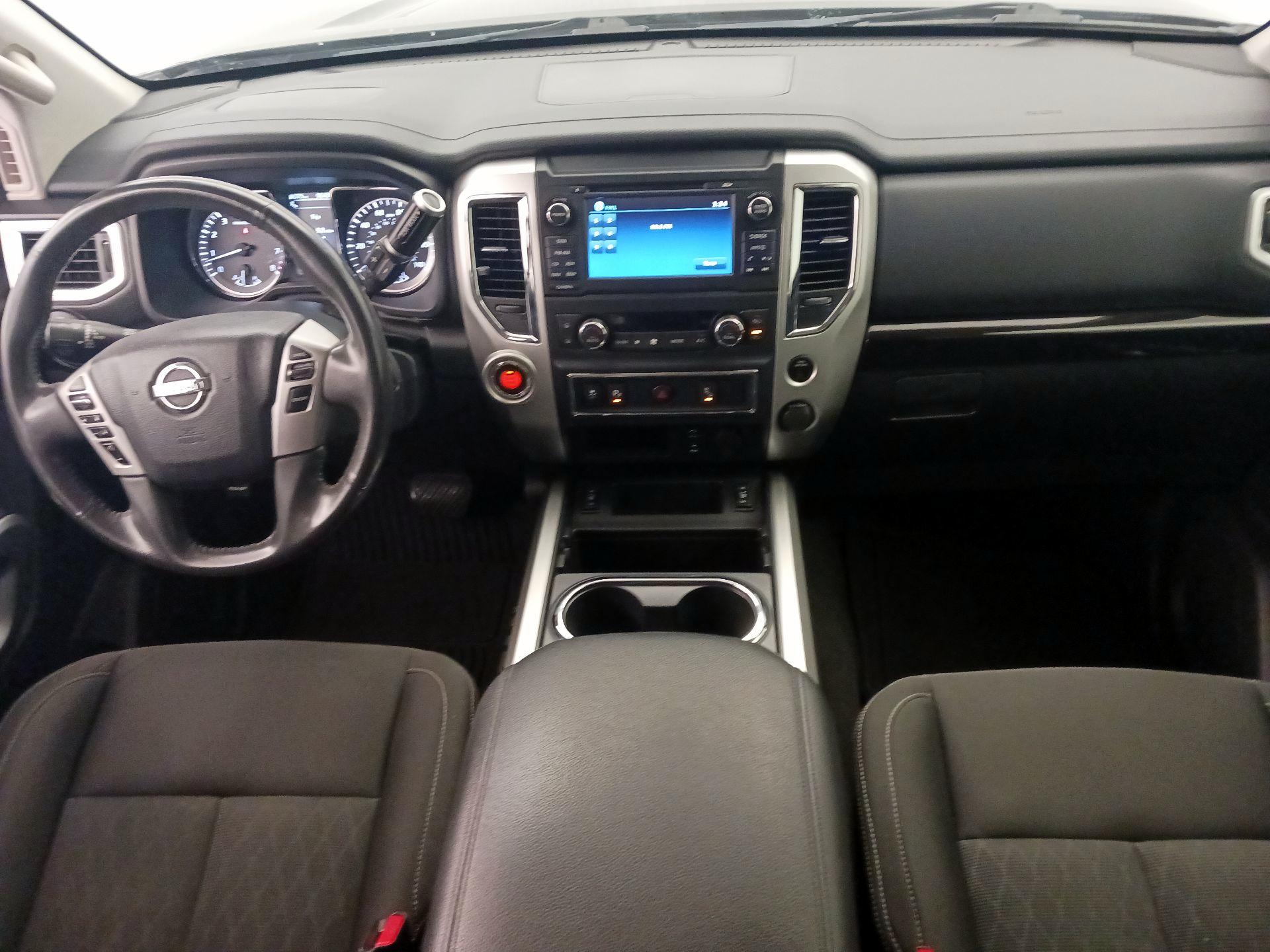 Thumbnail: 2017 Nissan Titan - 9