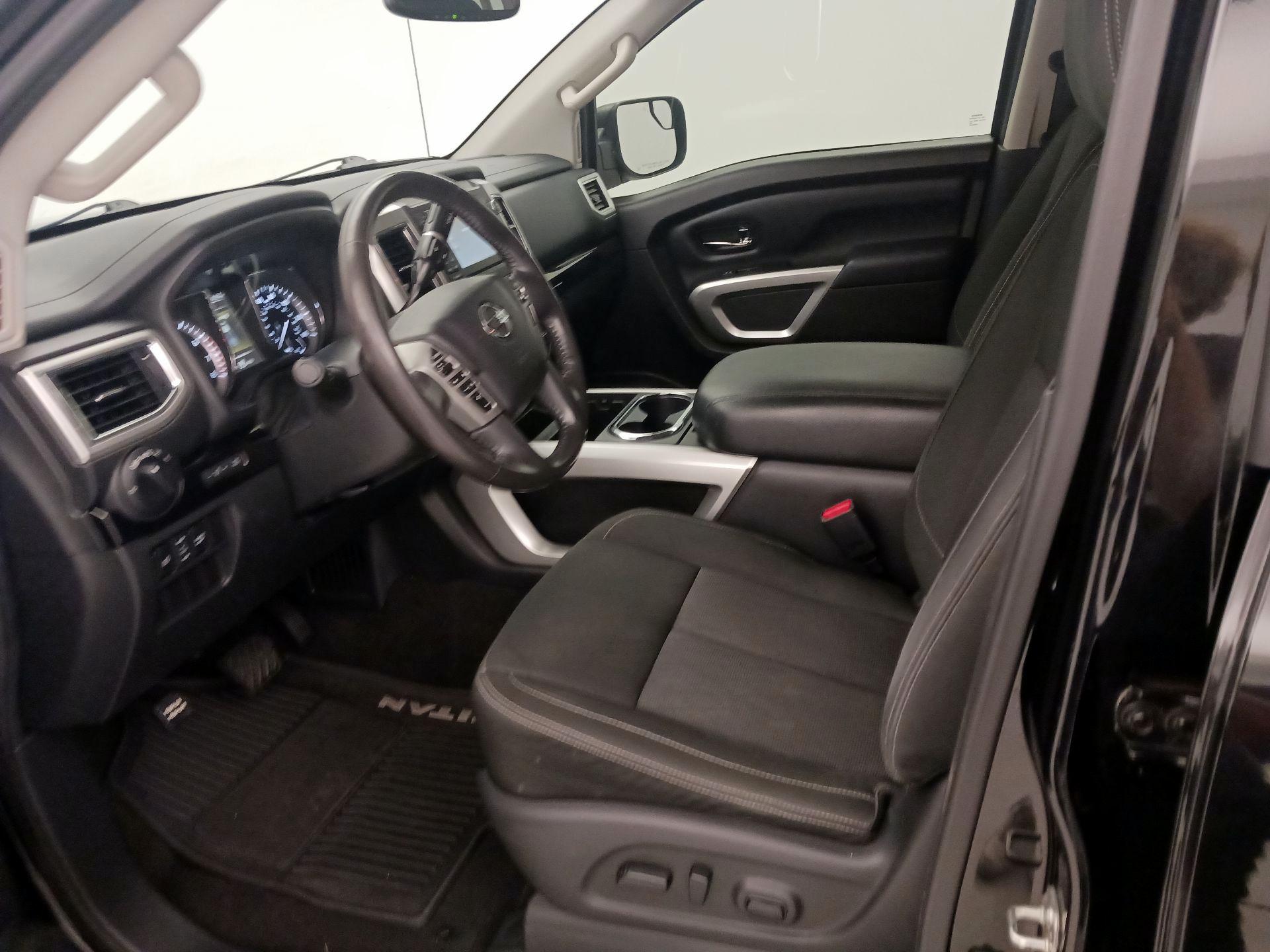 Thumbnail: 2017 Nissan Titan - 11