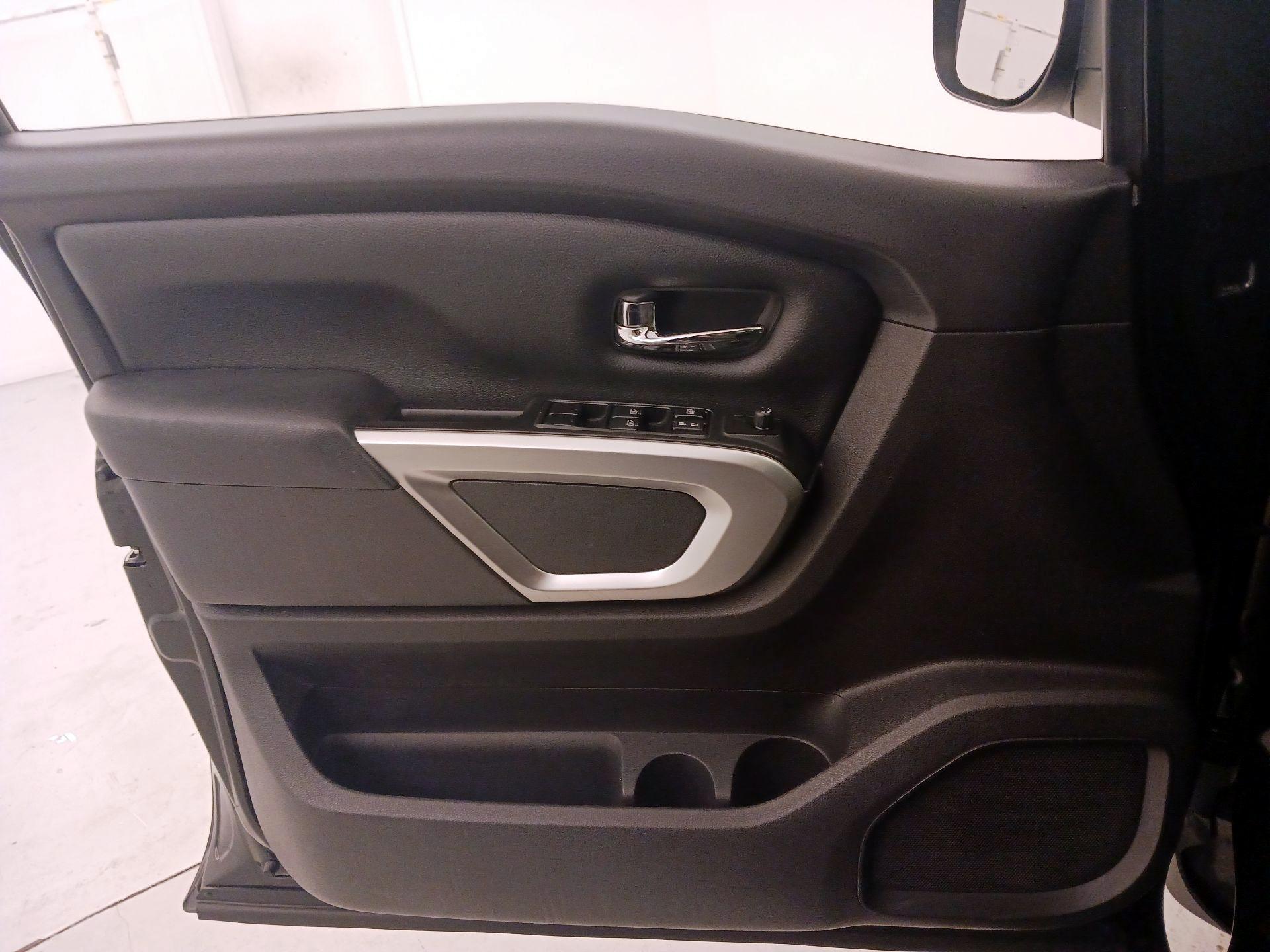 Thumbnail: 2017 Nissan Titan - 12