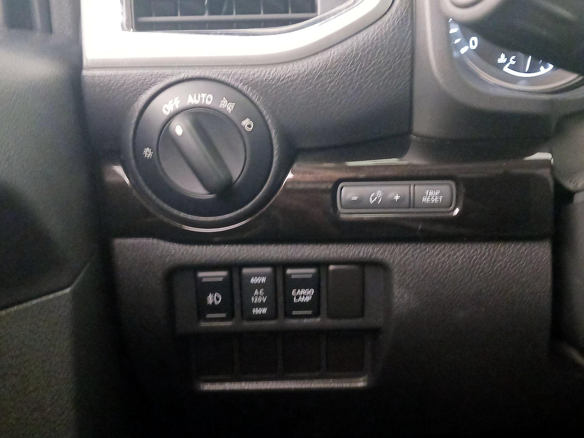 Thumbnail: 2017 Nissan Titan - 13