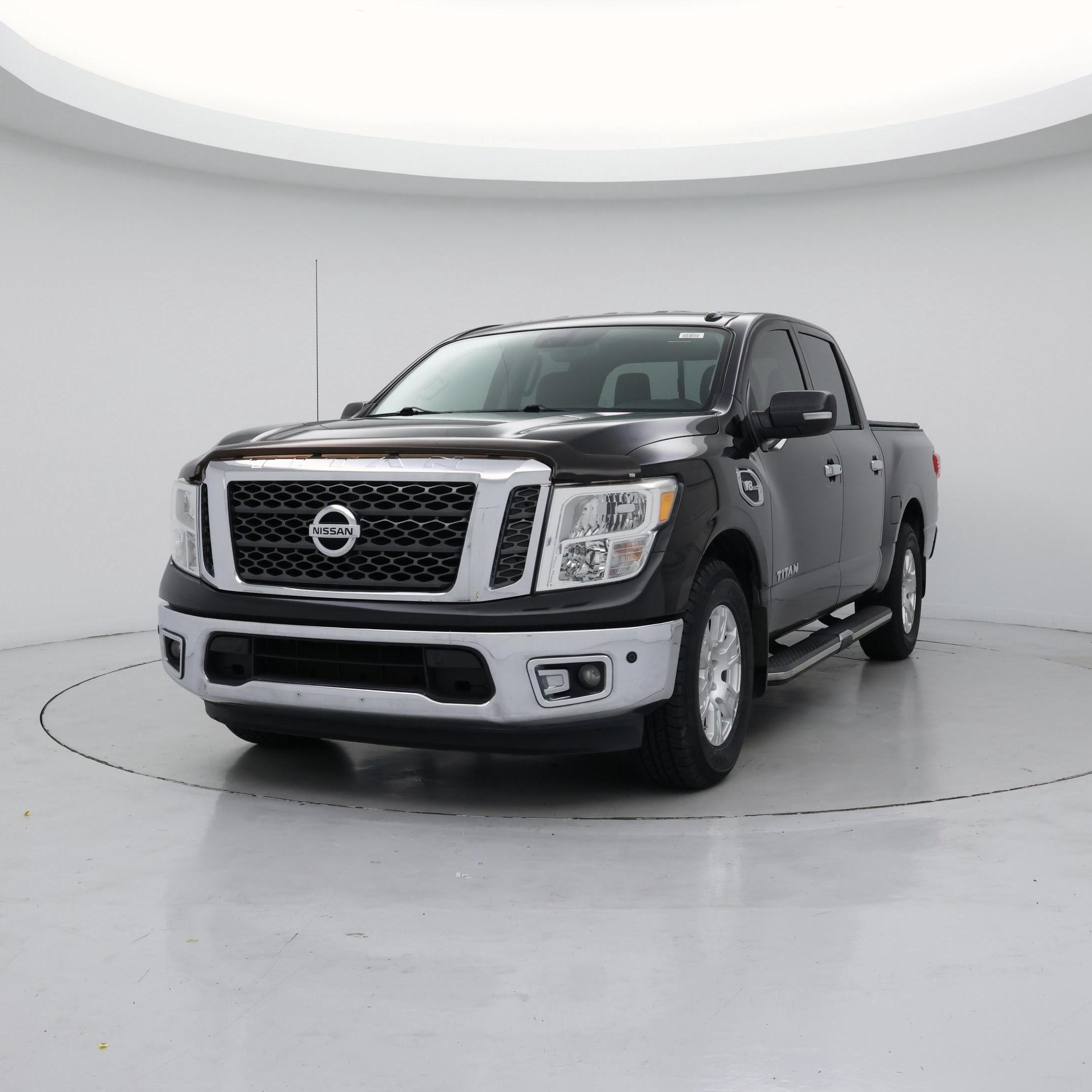 Thumbnail: 2017 Nissan Titan - 4