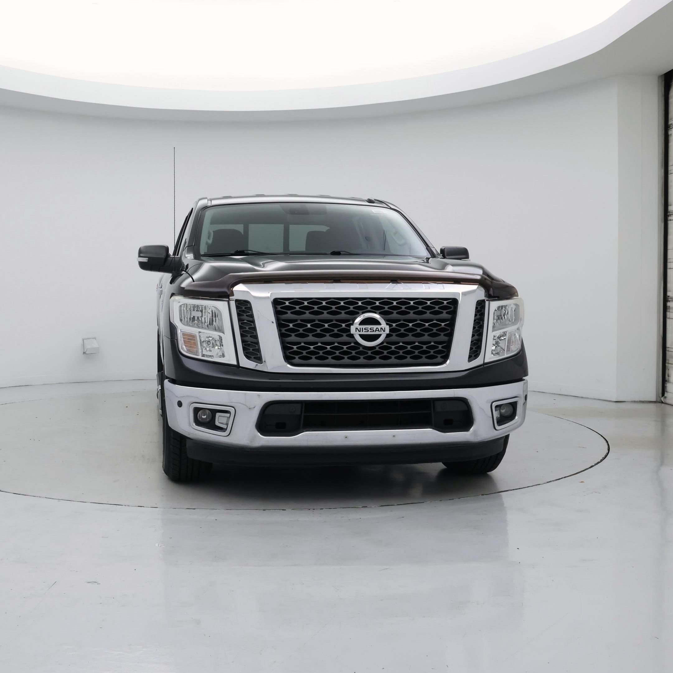Thumbnail: 2017 Nissan Titan - 5