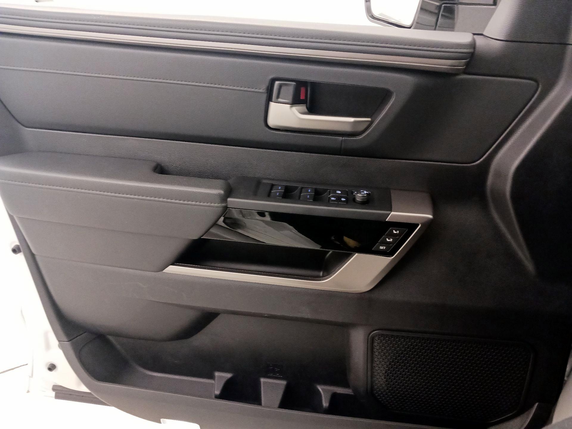 Thumbnail: 2022 Toyota Tundra - 12