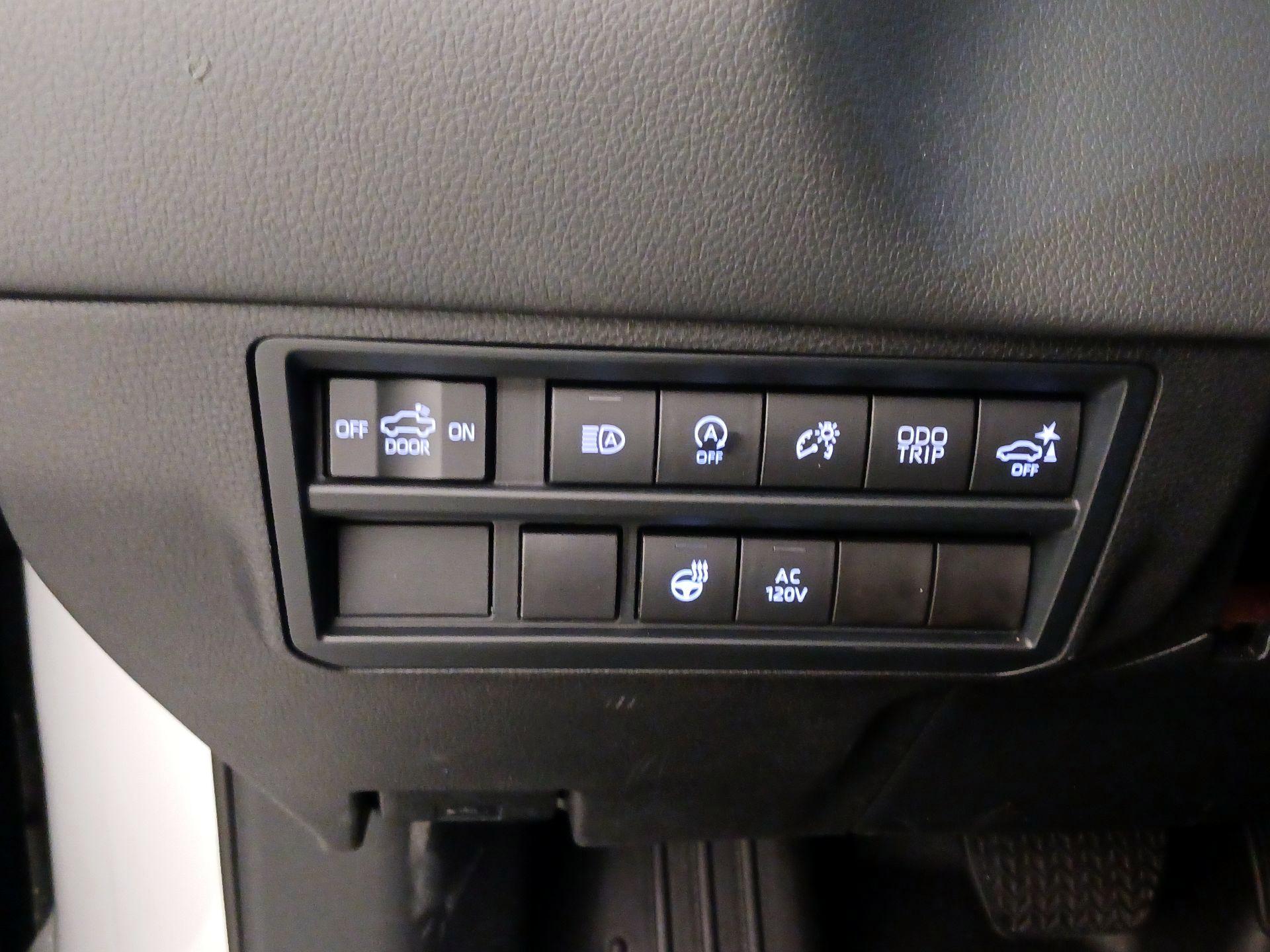 Thumbnail: 2022 Toyota Tundra - 13