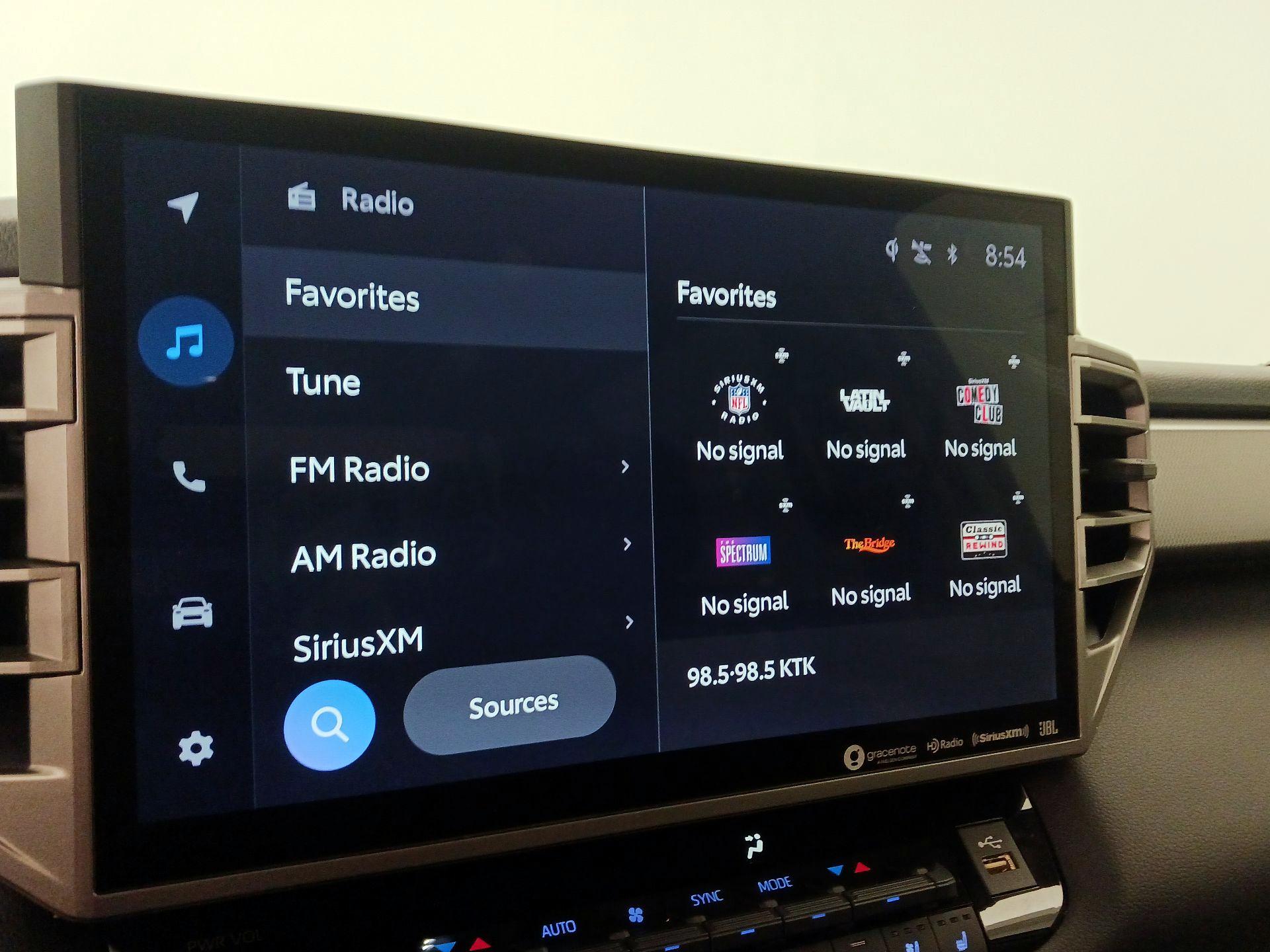 Thumbnail: 2022 Toyota Tundra - 15