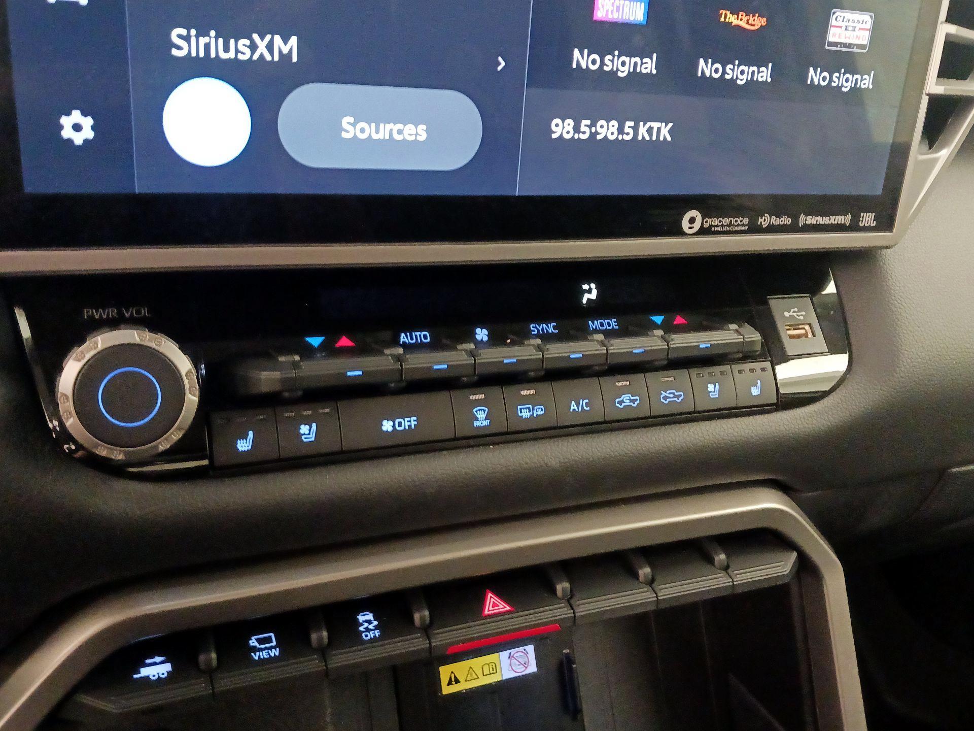 Thumbnail: 2022 Toyota Tundra - 16