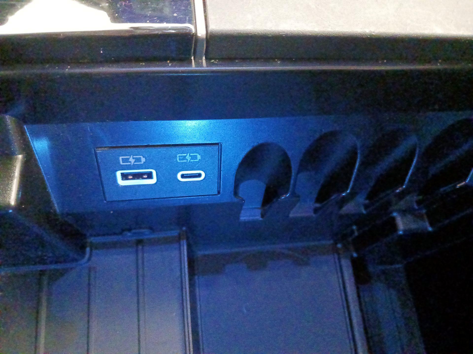 Thumbnail: 2022 Toyota Tundra - 18