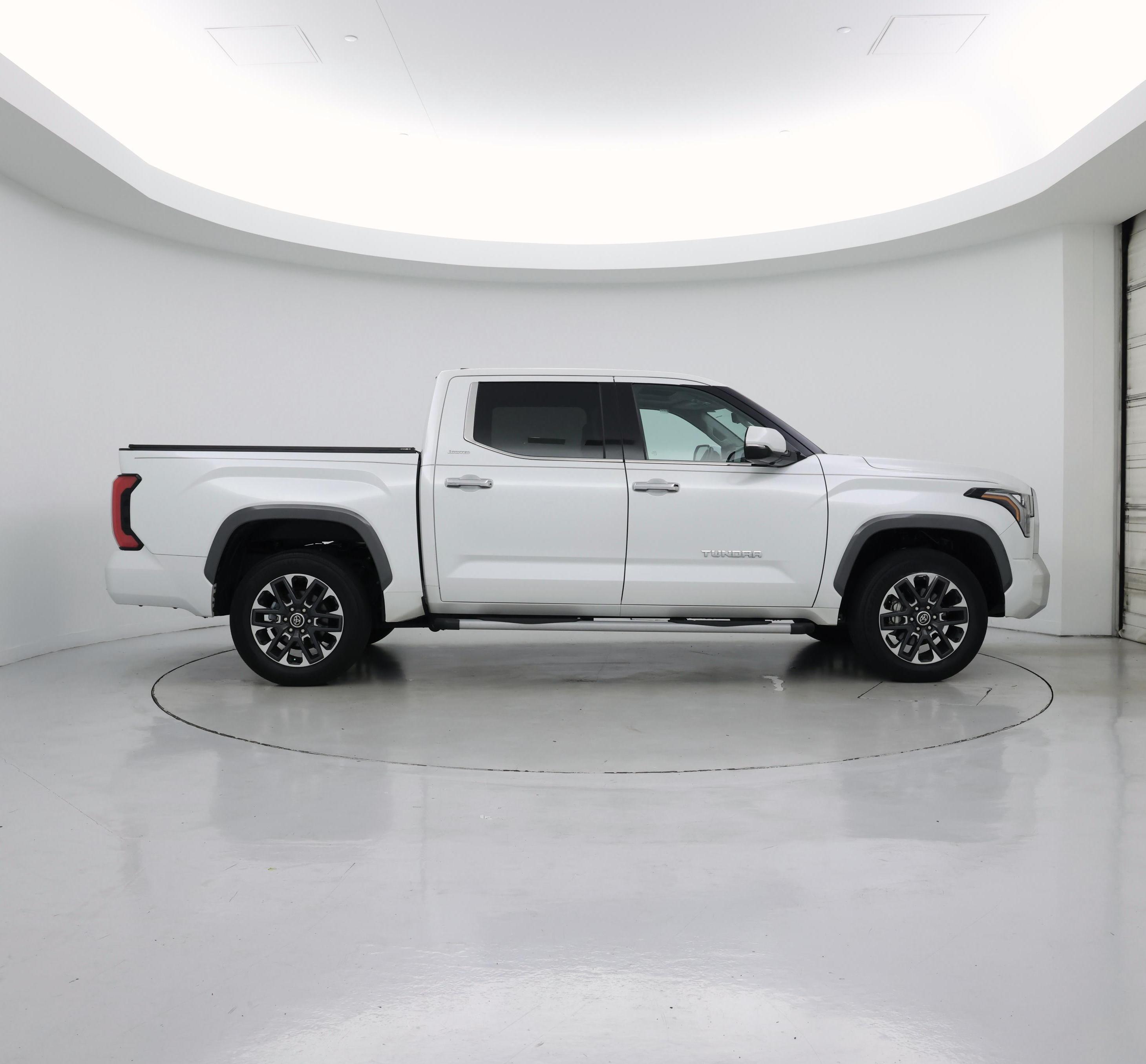 Thumbnail: 2022 Toyota Tundra - 7