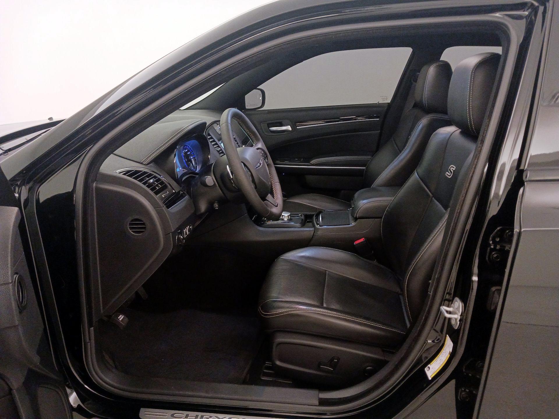 Thumbnail: 2023 Chrysler 300 - 11