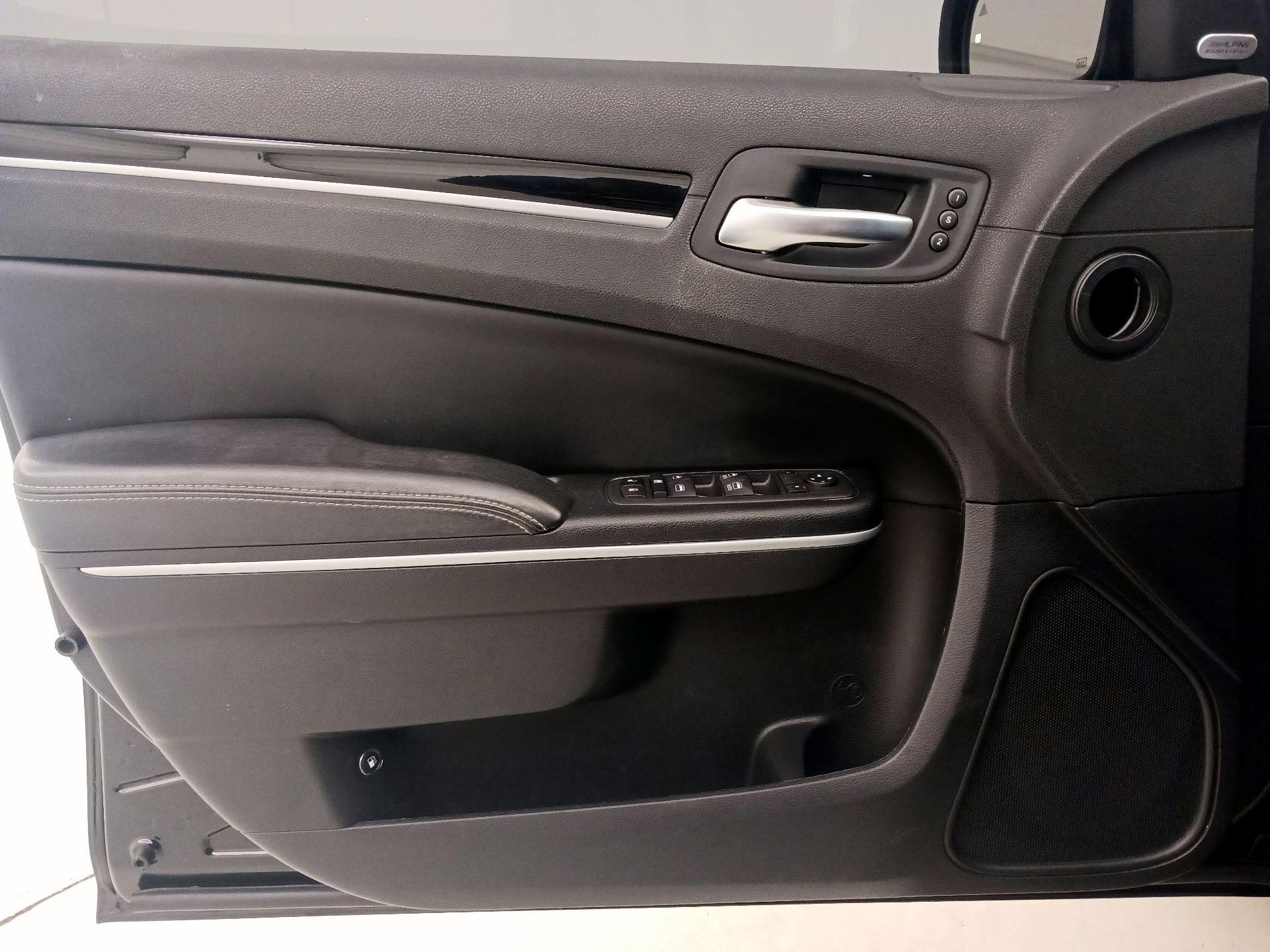 Thumbnail: 2023 Chrysler 300 - 12