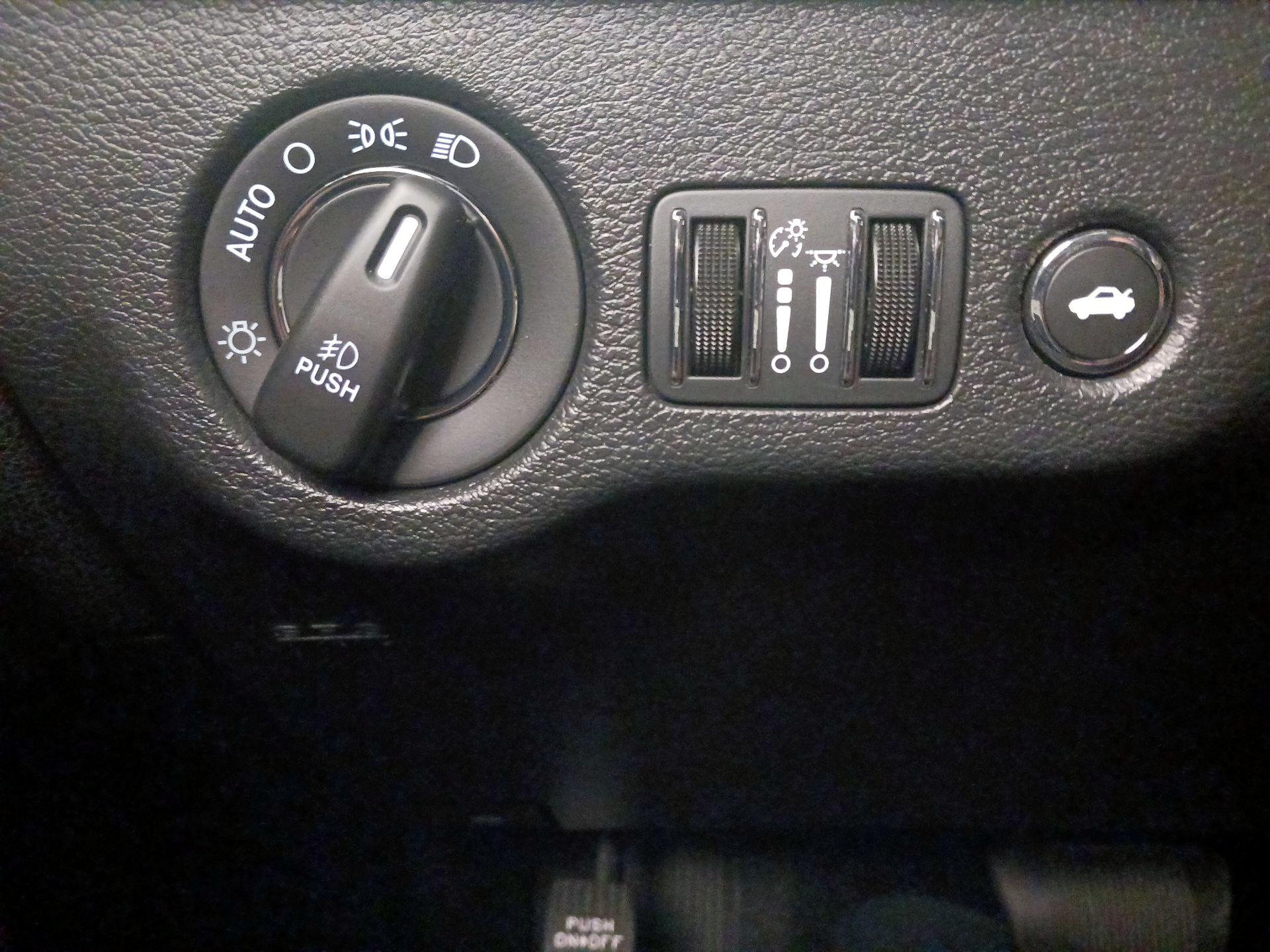 Thumbnail: 2023 Chrysler 300 - 13