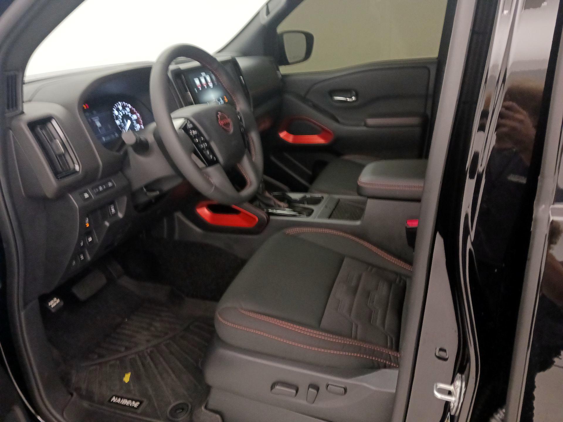 Thumbnail: 2025 Nissan Frontier - 11