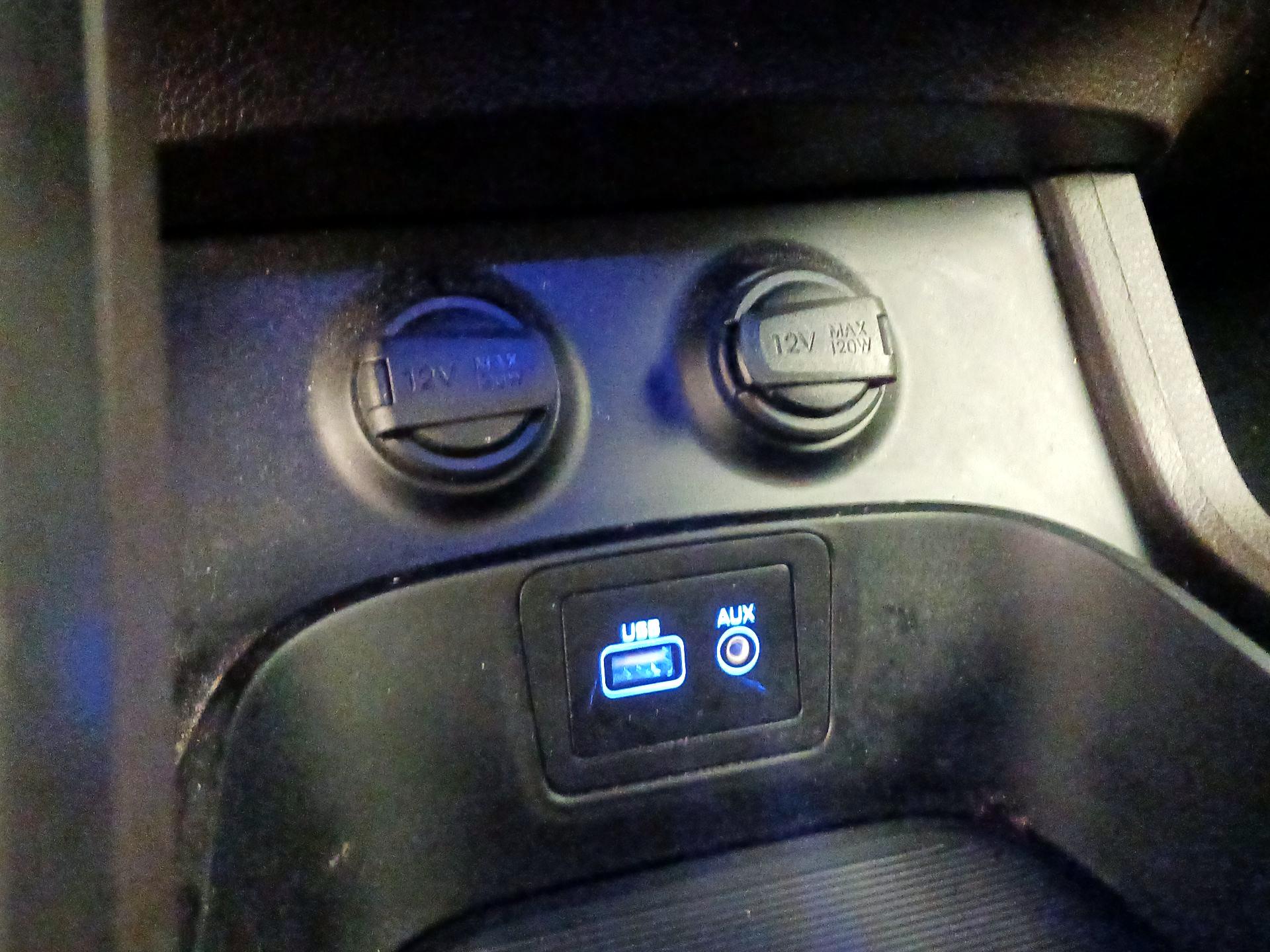 Thumbnail: 2018 Hyundai Santa Fe - 19