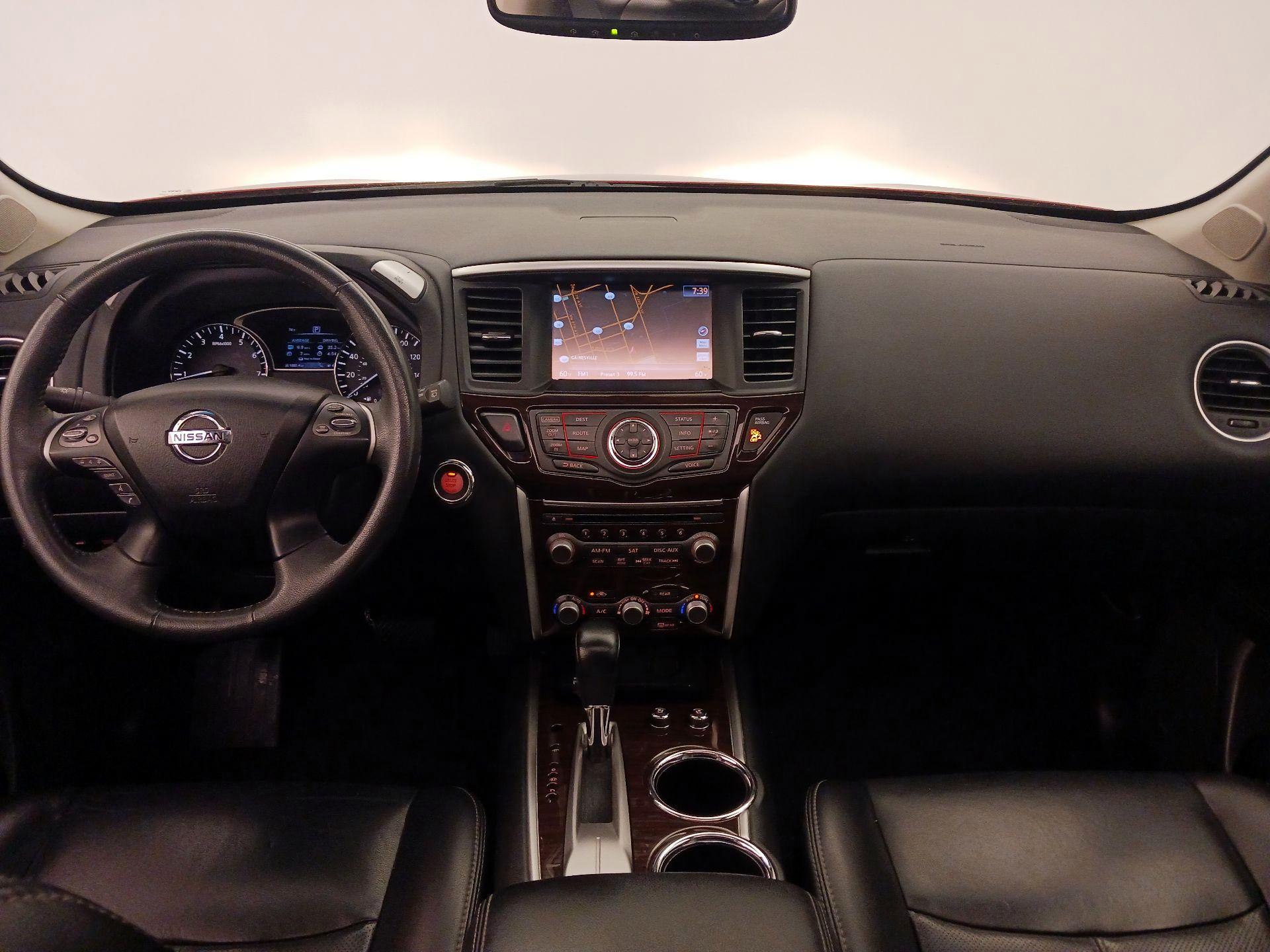 Thumbnail: 2016 Nissan Pathfinder - 9