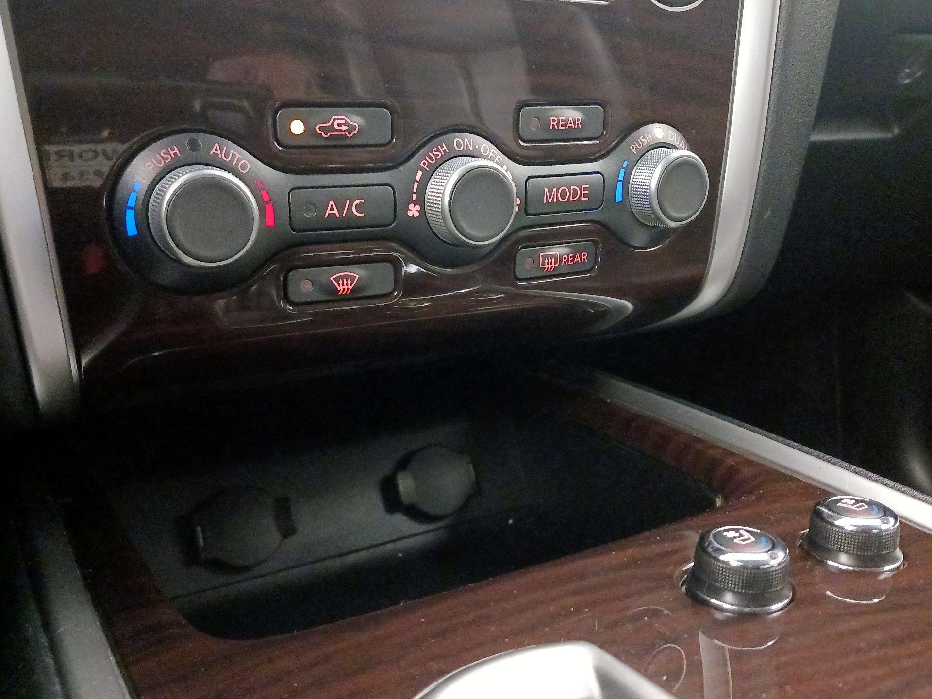 Thumbnail: 2016 Nissan Pathfinder - 17