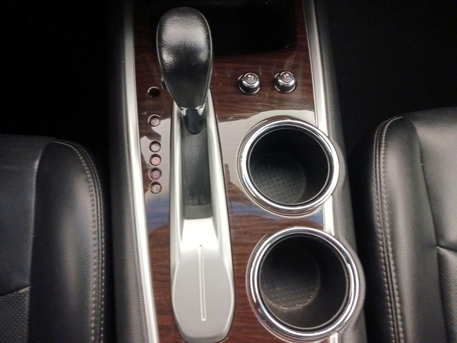 Thumbnail: 2016 Nissan Pathfinder - 18