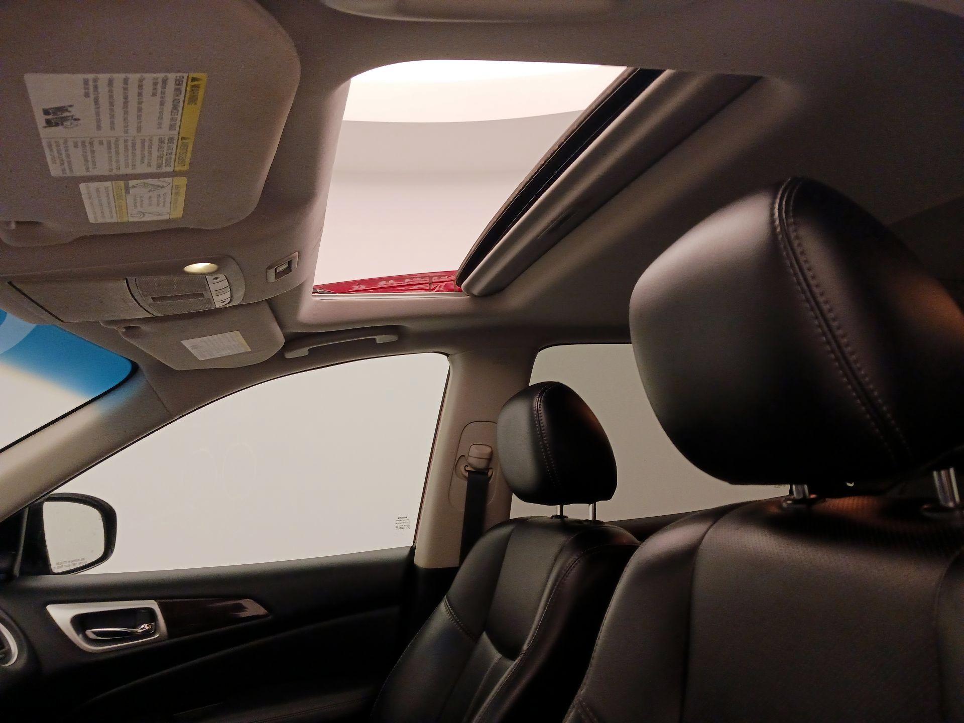 Thumbnail: 2016 Nissan Pathfinder - 20