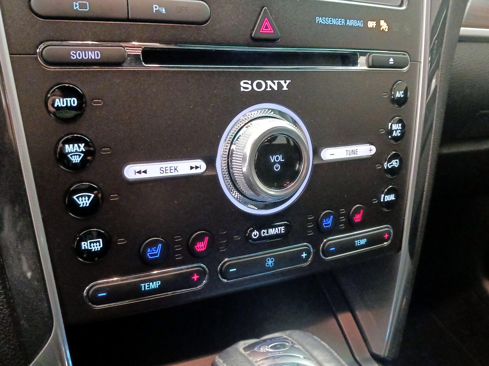 Thumbnail: 2016 Ford Explorer - 17