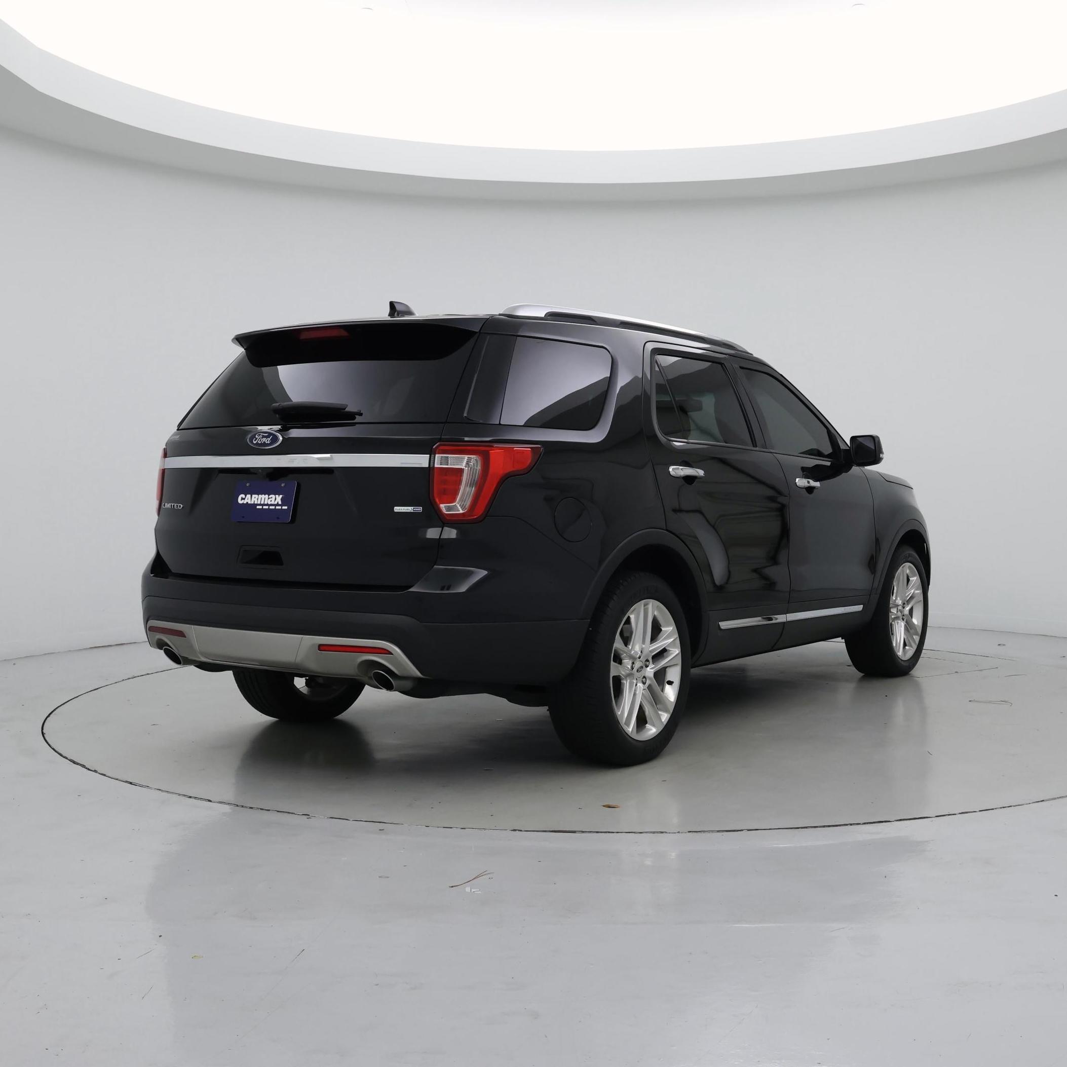 Thumbnail: 2016 Ford Explorer - 8