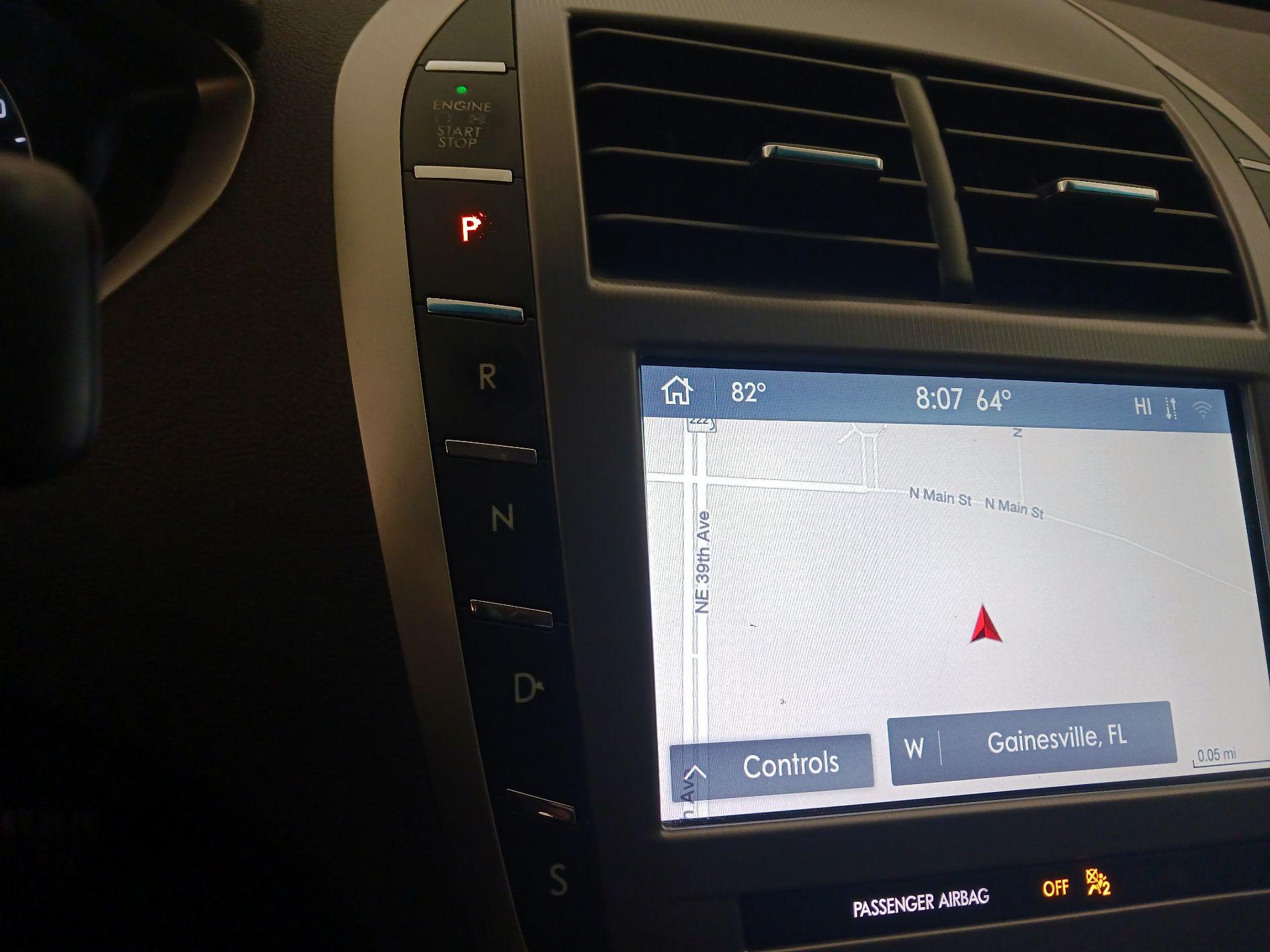 Thumbnail: 2020 Lincoln MKZ - 18