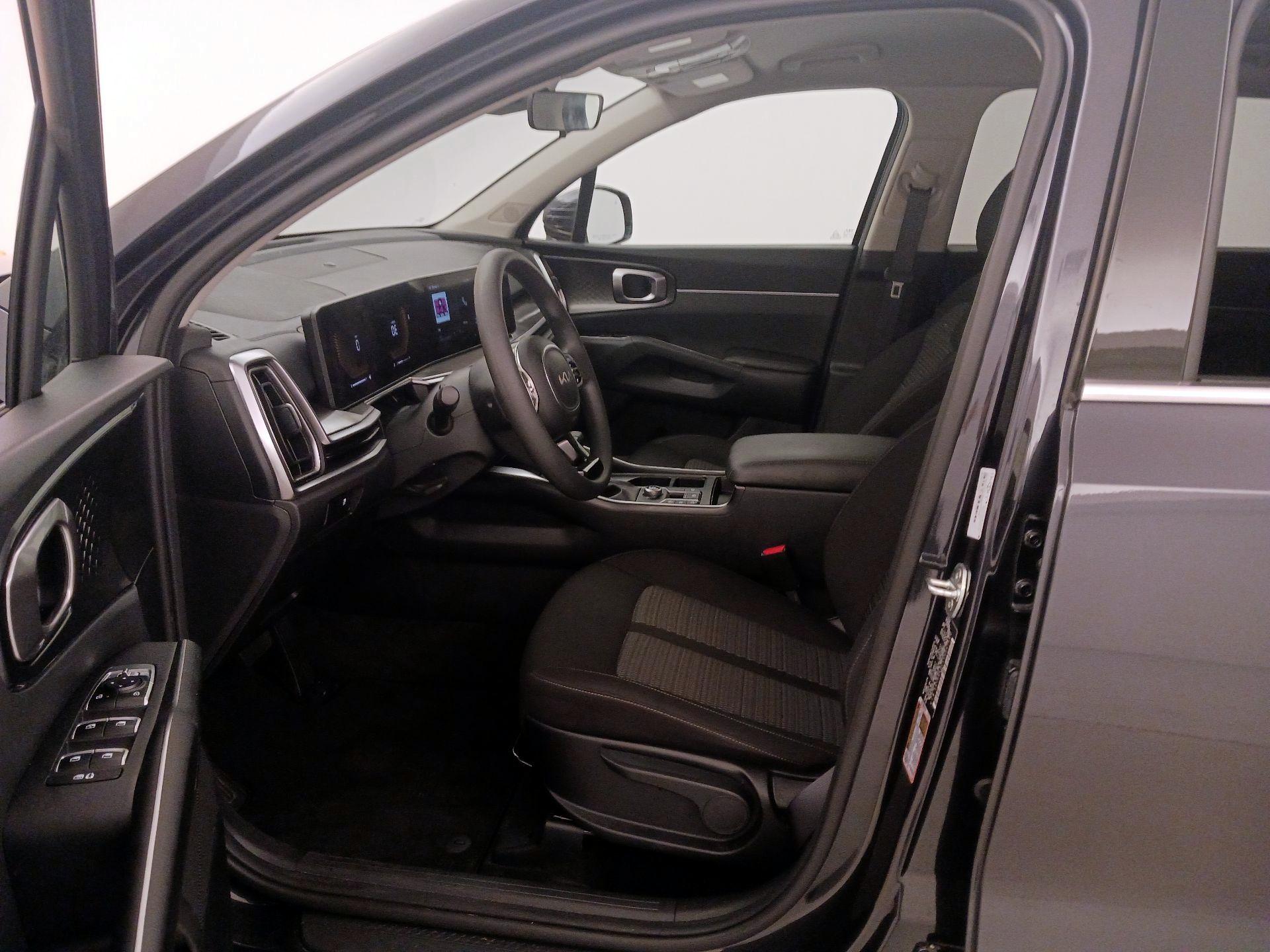 Thumbnail: 2025 Kia Sorento - 11