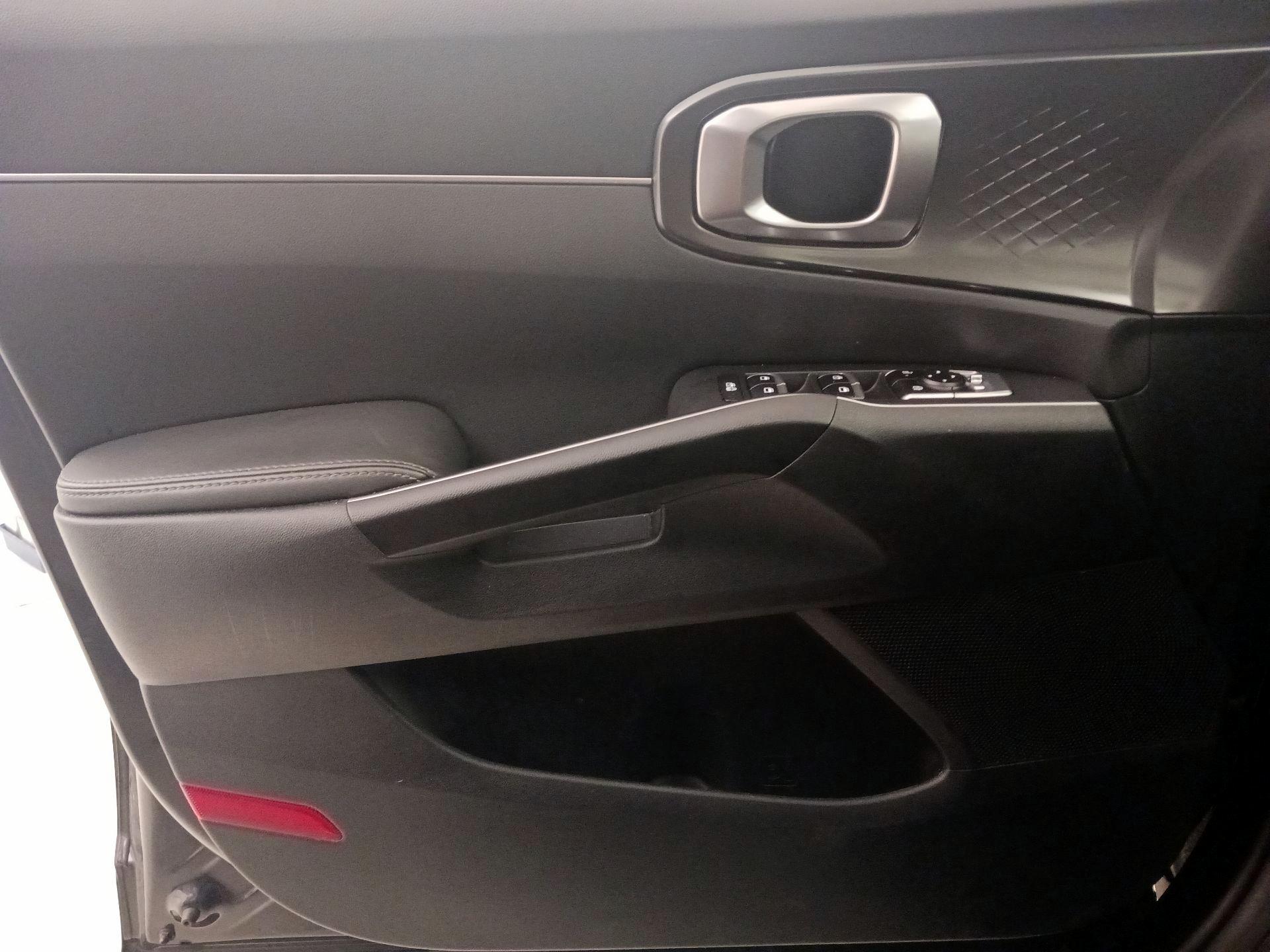 Thumbnail: 2025 Kia Sorento - 12