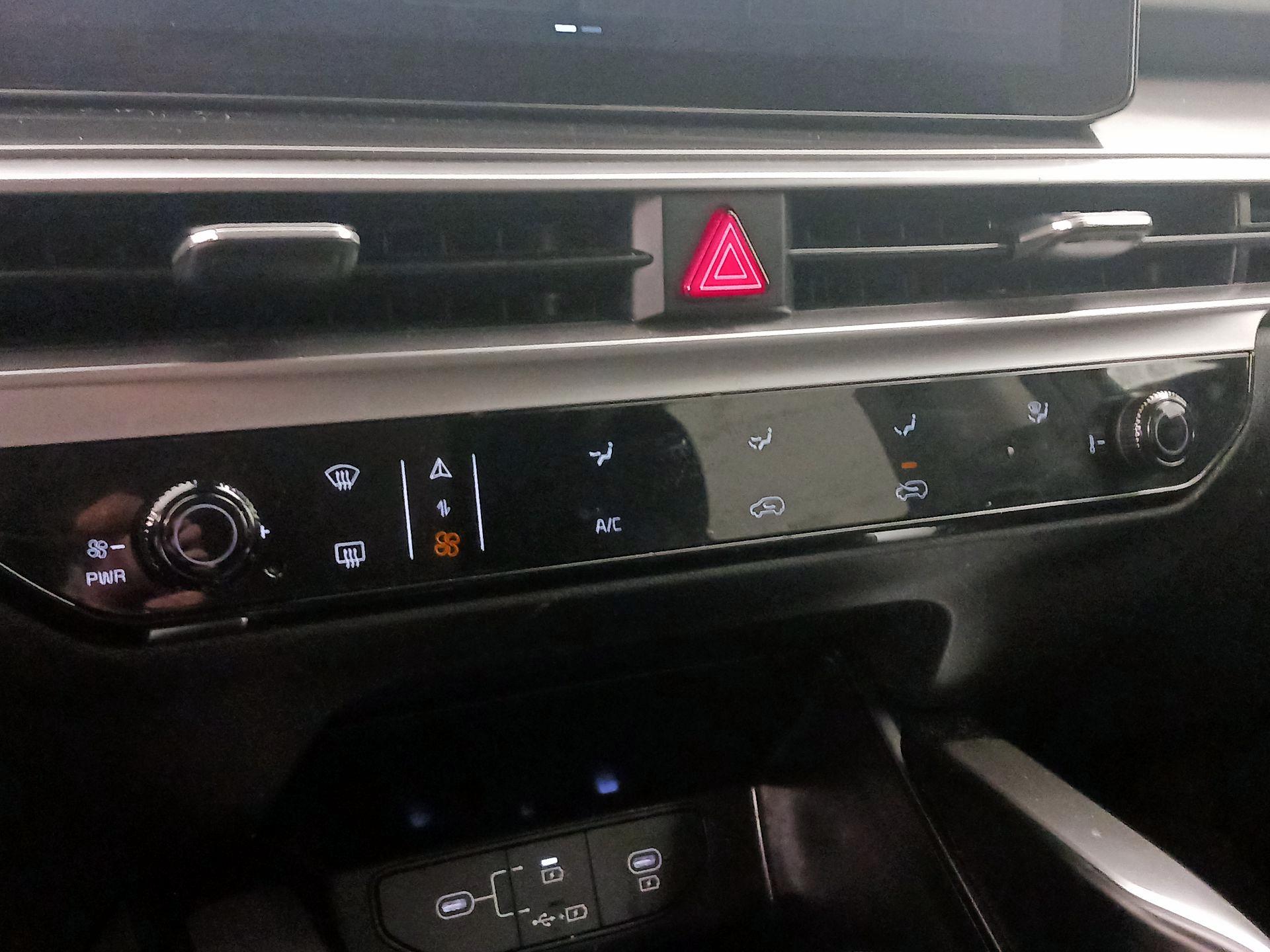 Thumbnail: 2025 Kia Sorento - 16