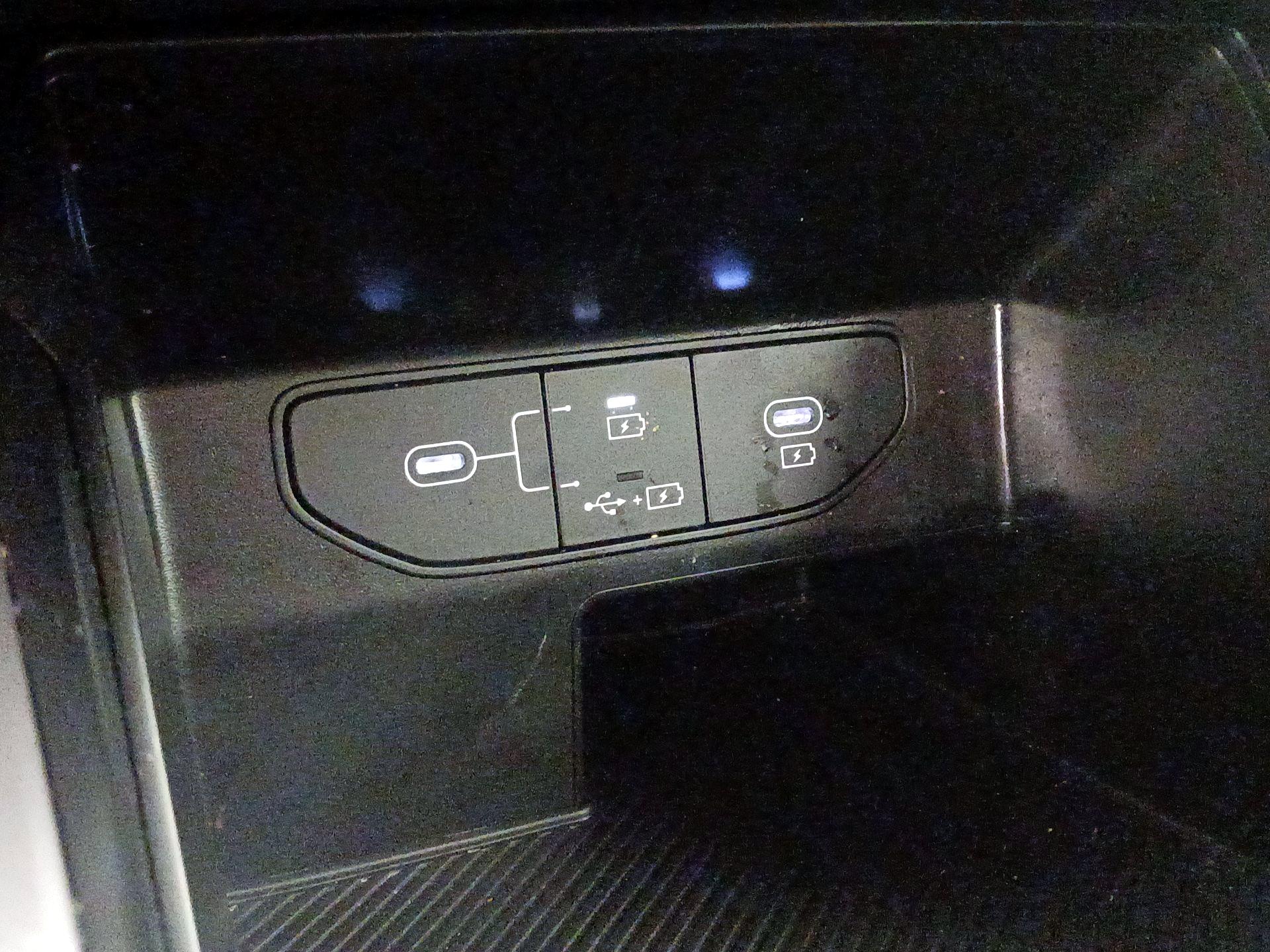 Thumbnail: 2025 Kia Sorento - 18