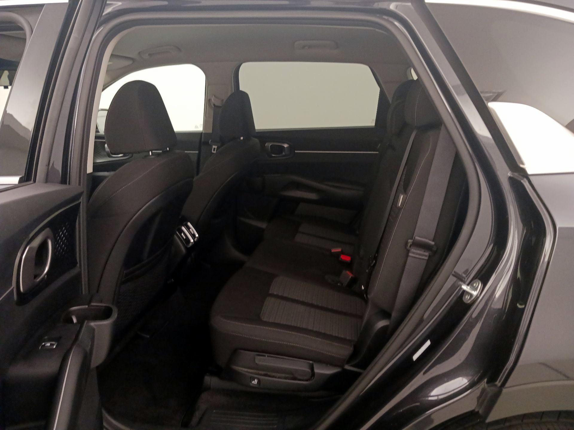 Thumbnail: 2025 Kia Sorento - 19