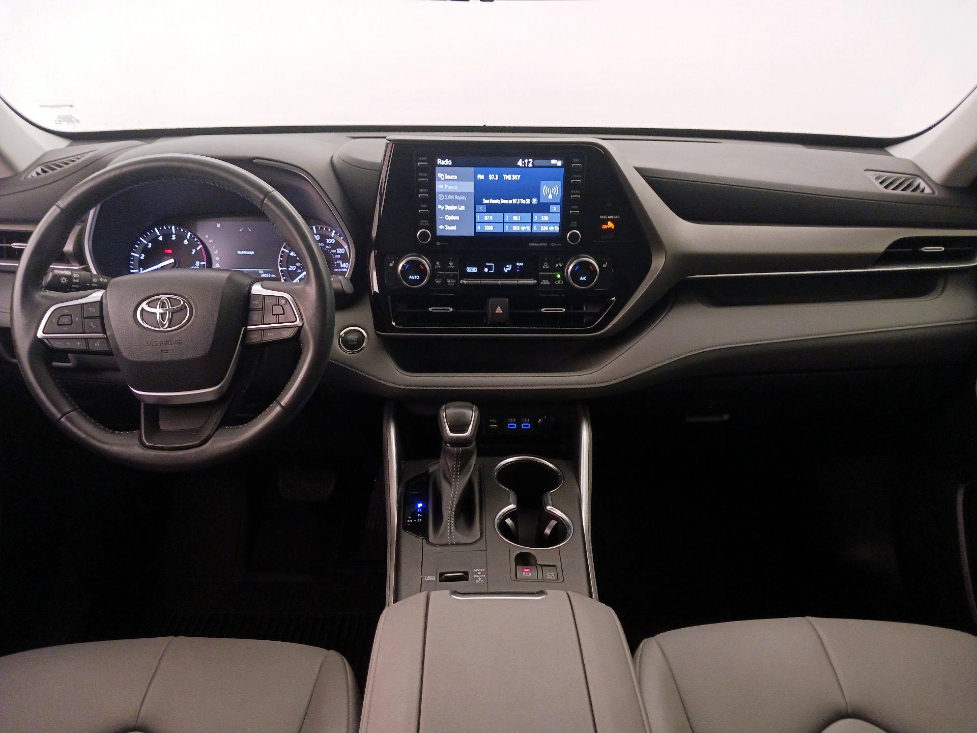 Thumbnail: 2022 Toyota Highlander - 9