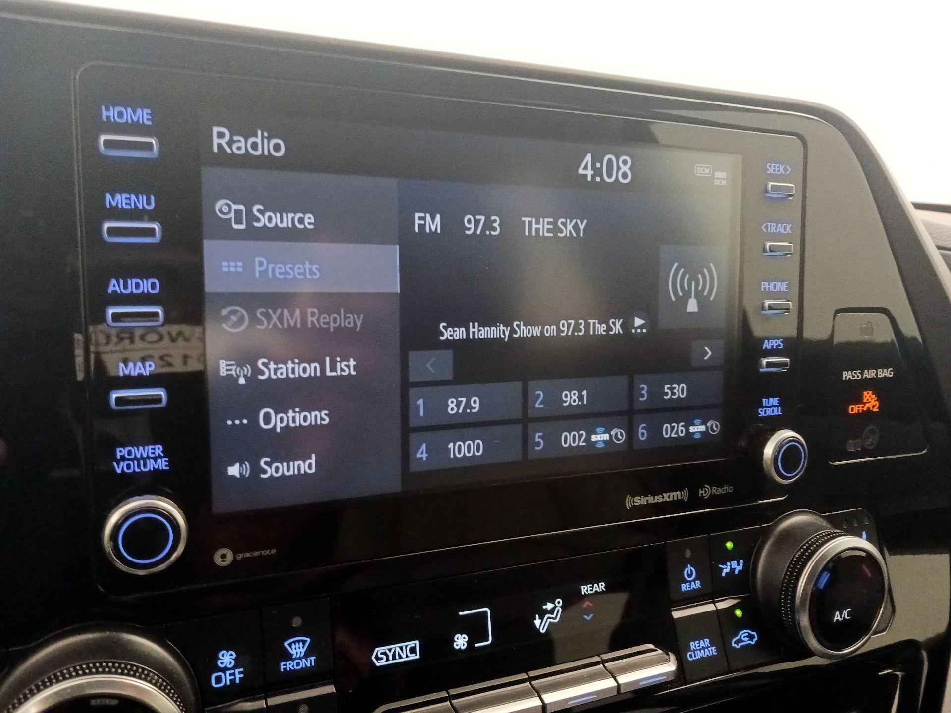 Thumbnail: 2022 Toyota Highlander - 15