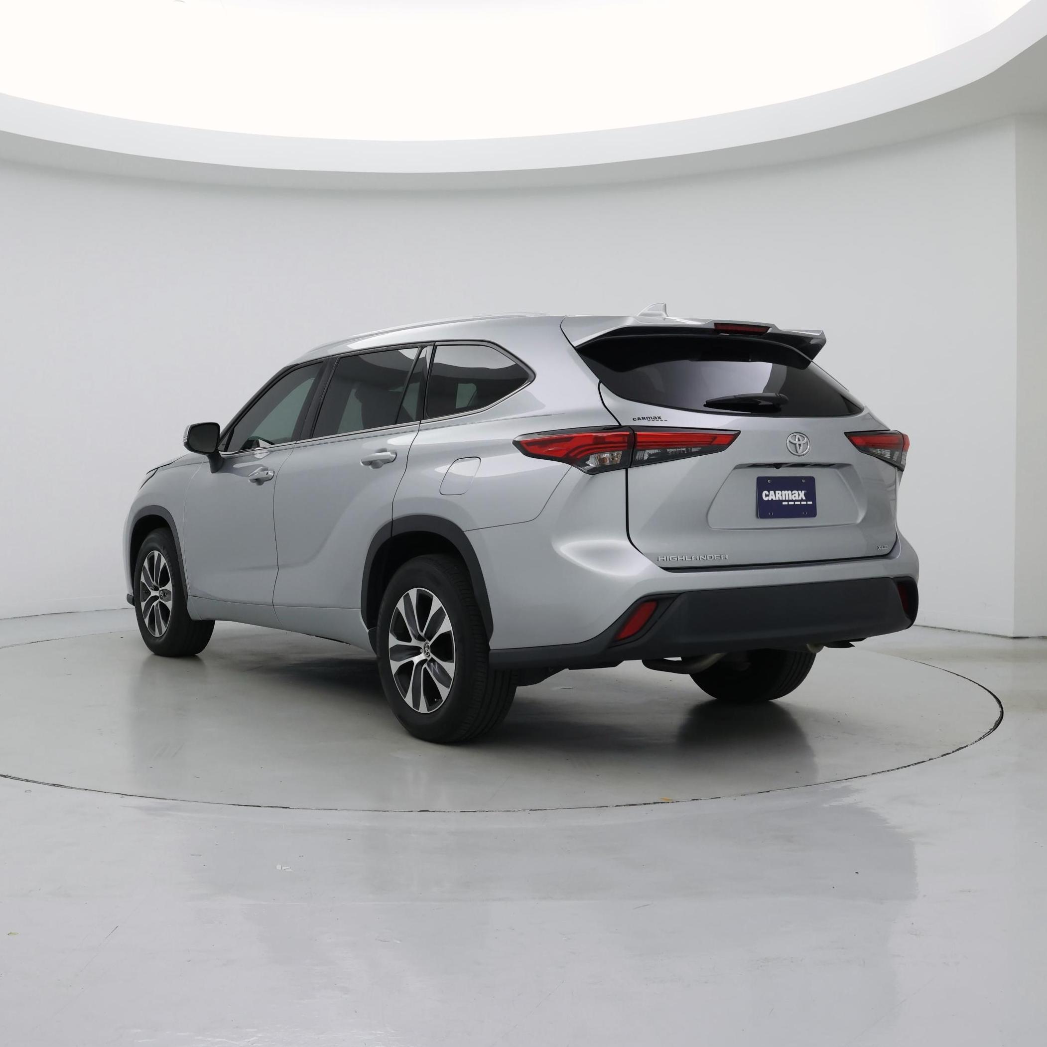 Thumbnail: 2022 Toyota Highlander - 2