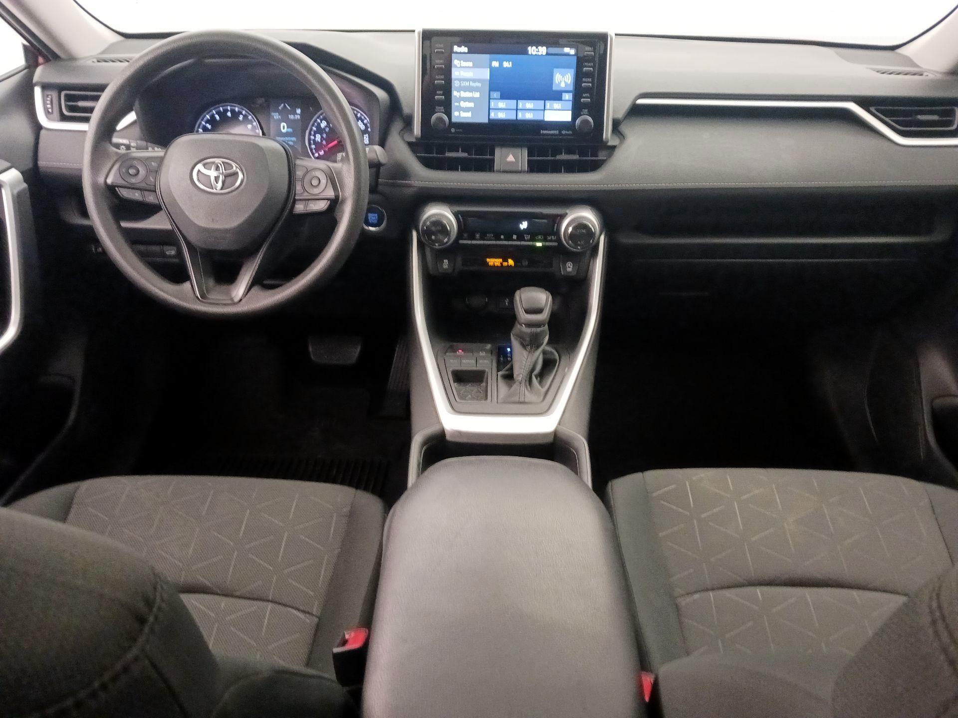 Thumbnail: 2021 Toyota RAV4 - 9