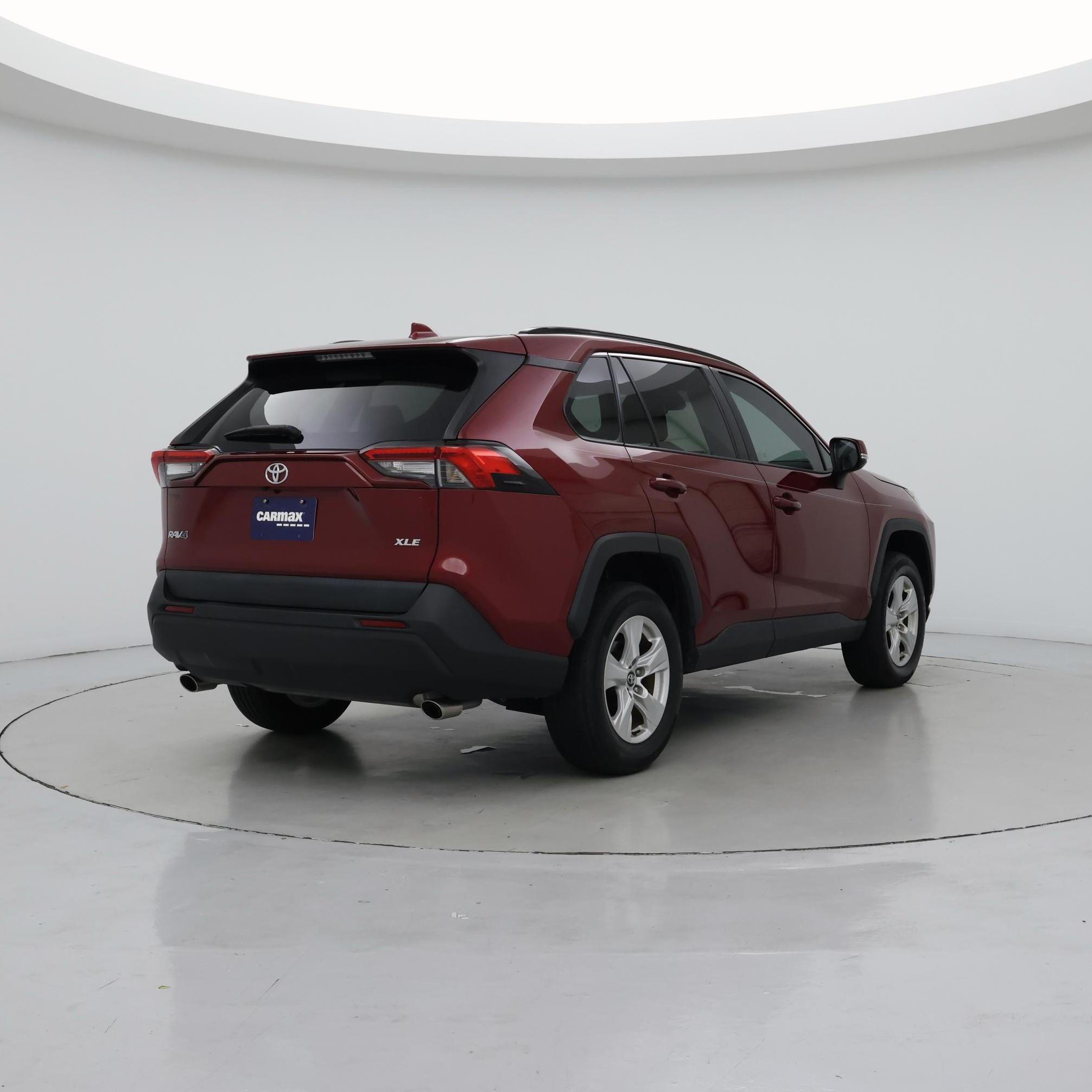 Thumbnail: 2021 Toyota RAV4 - 8